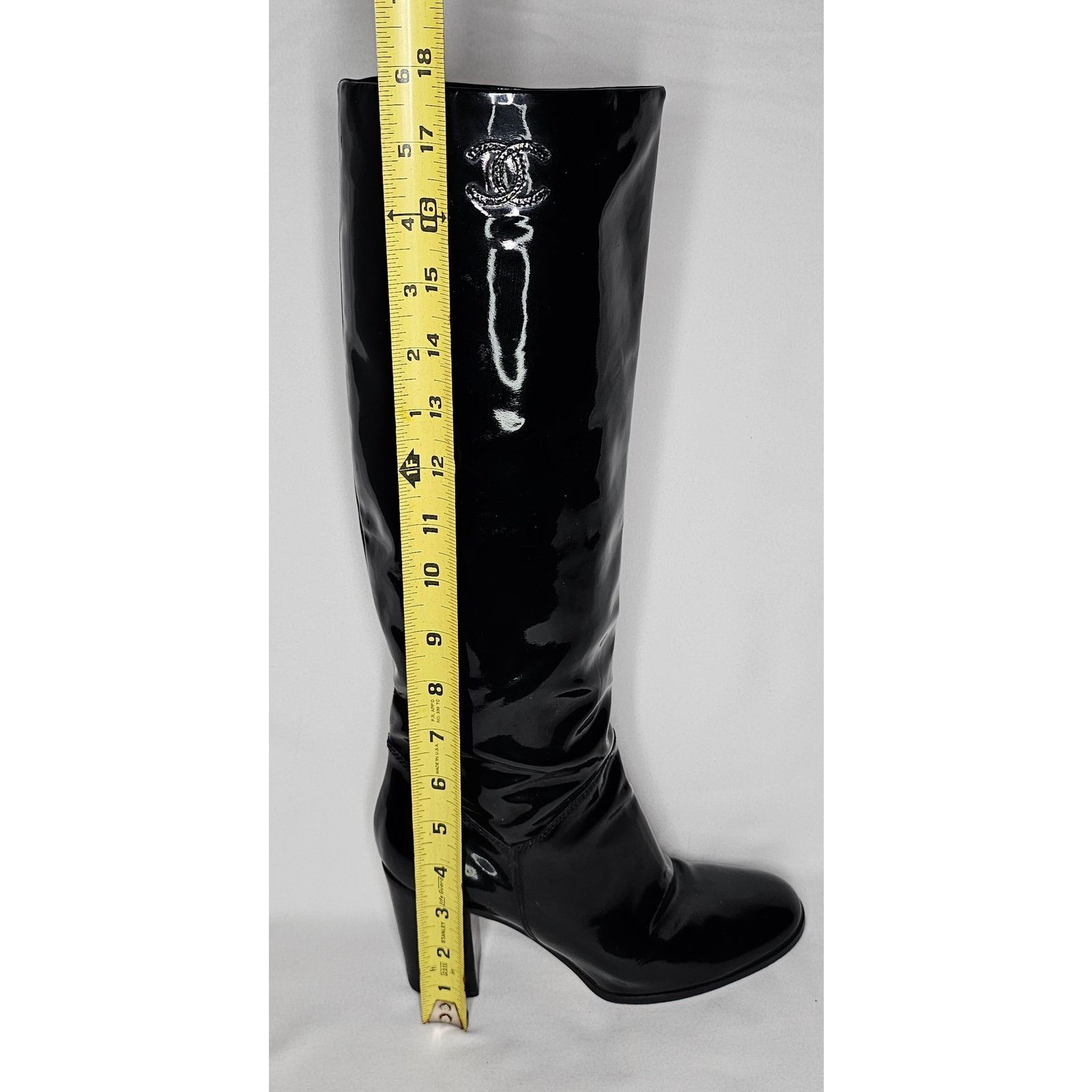 Chanel Chanel black patent boots and embroidered CC logo Size US 6 / IT 36 - 6 Thumbnail