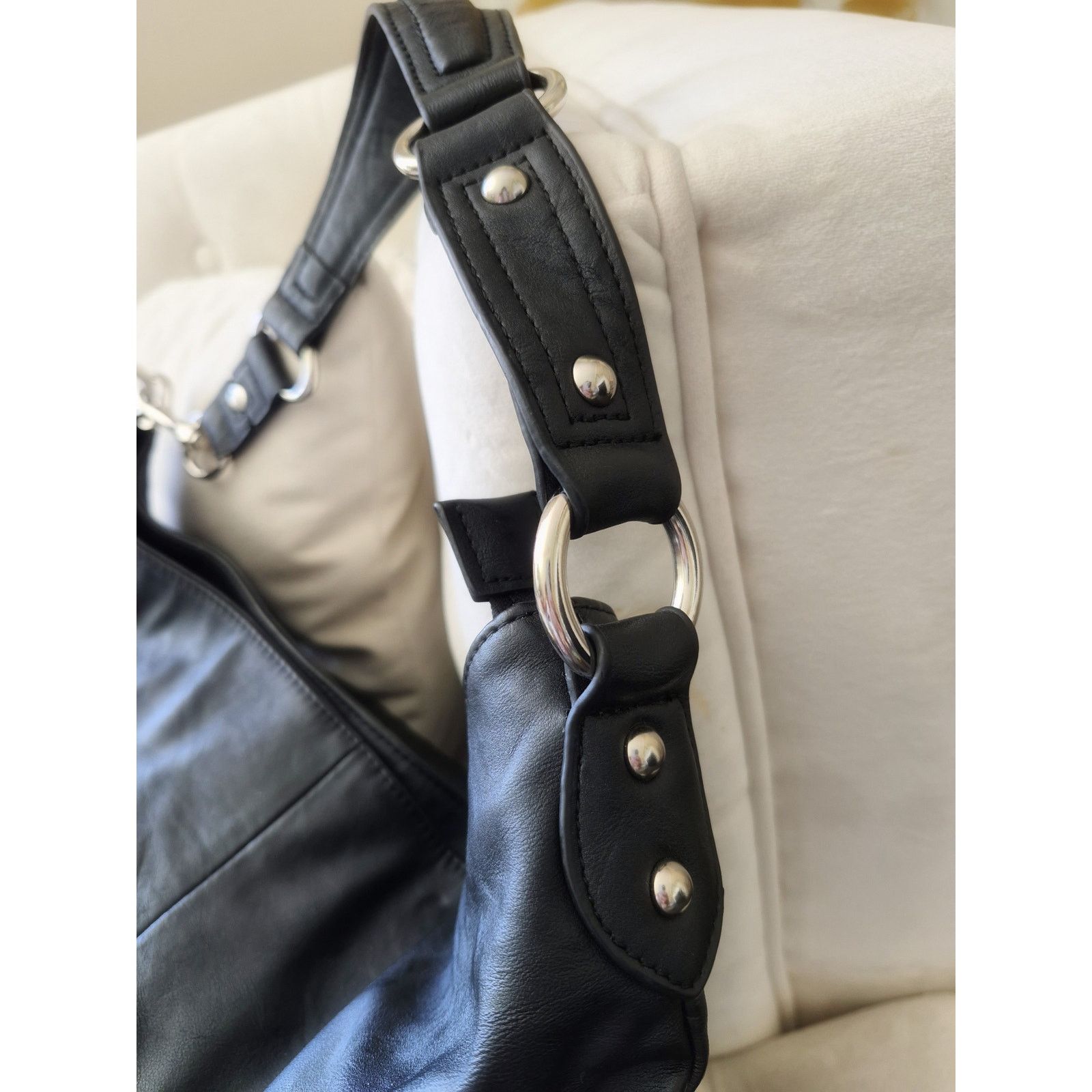 Black Rivet Black Rivet Leather Vintage Black Bag Size ONE SIZE - 2 Thumbnail