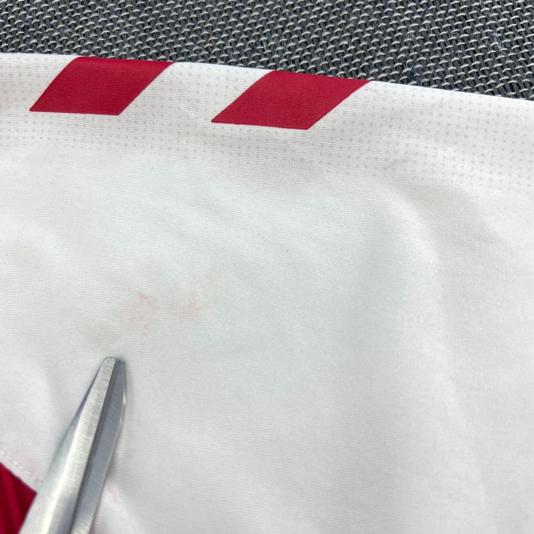 Hummel Denmark 2020 2021 Home Zanka #13 Football Jersey Mens Large Adult Hummel Shirt Size US L / EU 52-54 / 3 - 6 Thumbnail