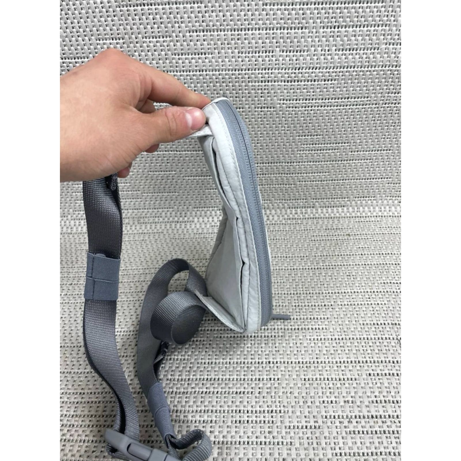 Lululemon Lululemon Everywhere Gray Nylon Belt Bag & Fanny Pack, Adjustable Strap, Inner Pocket, One Size, Women Size ONE SIZE - 4 Thumbnail