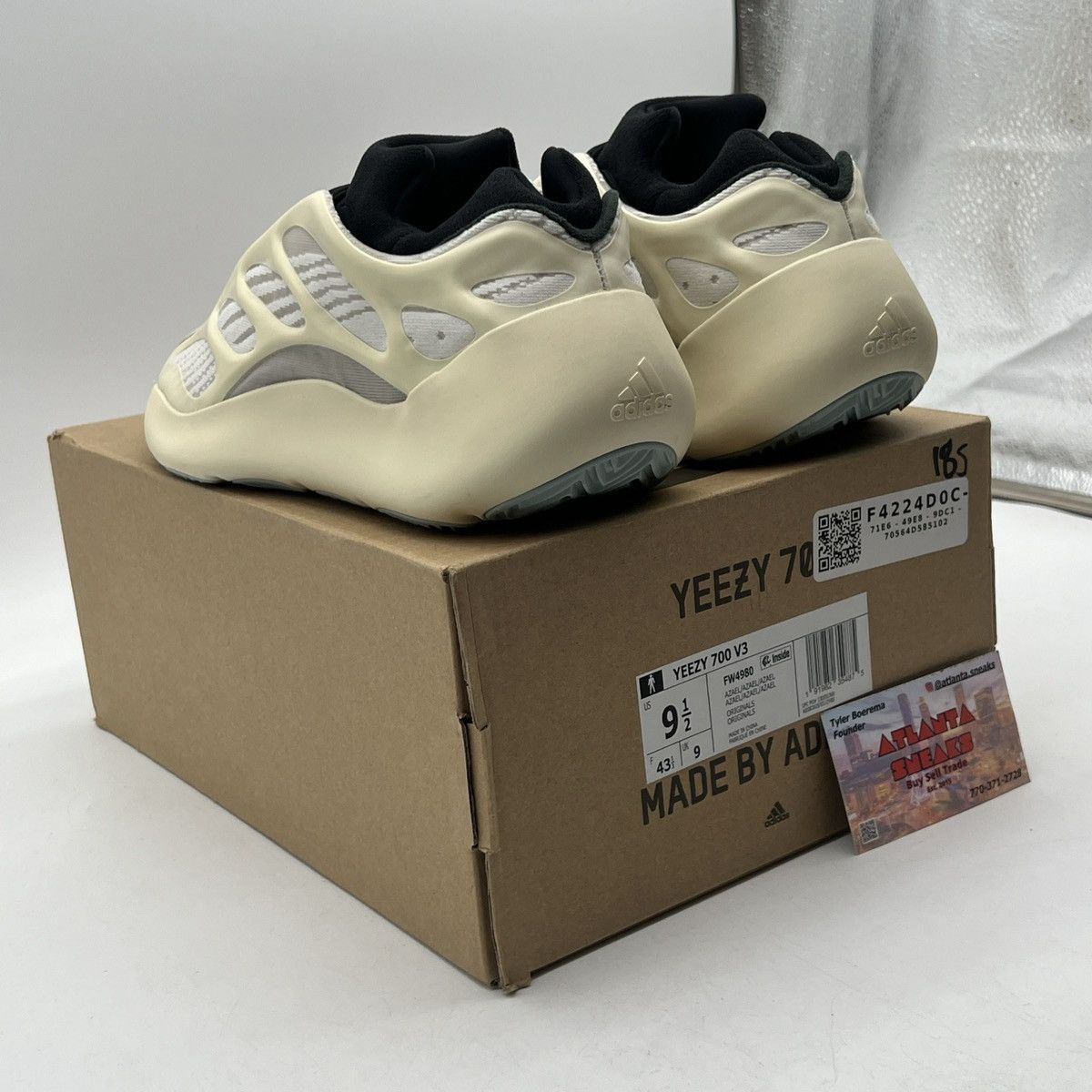 Adidas Yeezy 700 azael Size US 9.5 / EU 42-43 - 4 Thumbnail