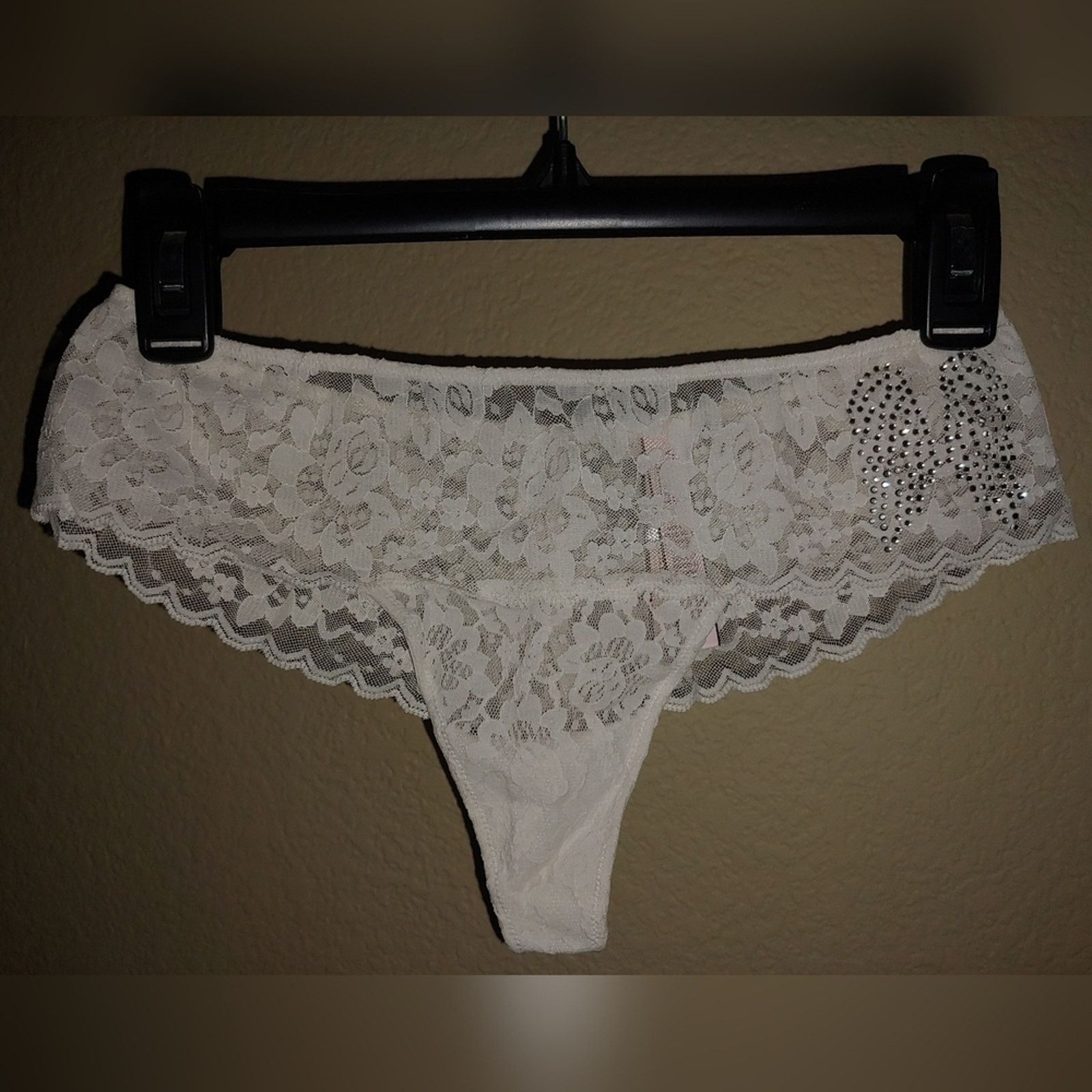 Victoria's Secret Victoria’s Secret Dream Angels White Lace Thong Rhinestones Size ONE SIZE - 4 Thumbnail