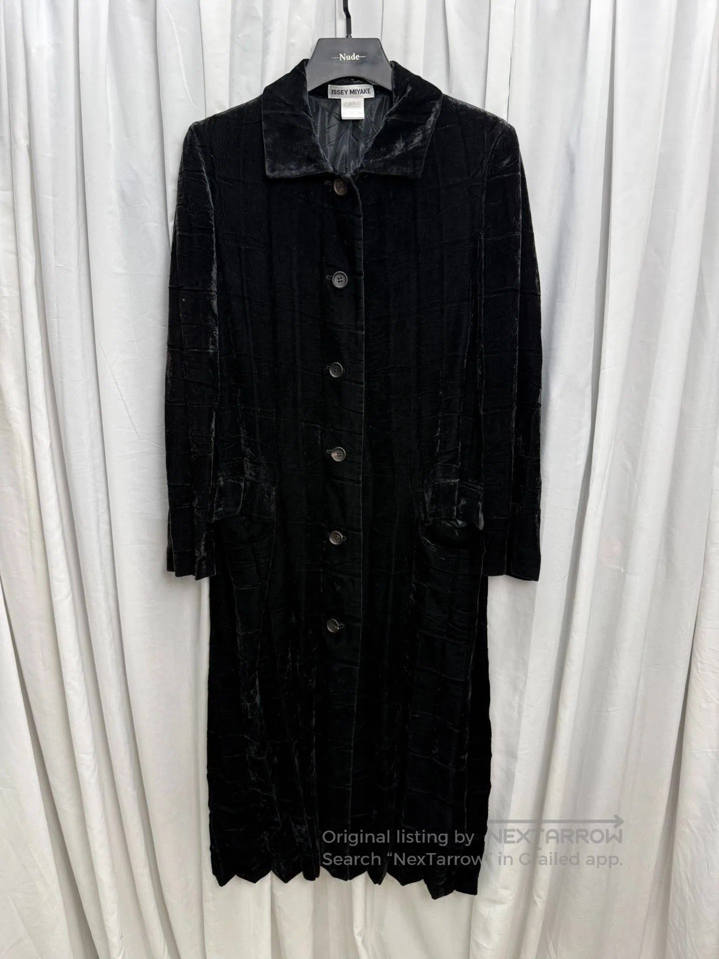 Issey Miyake ISSEY MIYAKE Pleated Velvet Coat. Size US L / EU 52-54 / 3 - 1 Thumbnail
