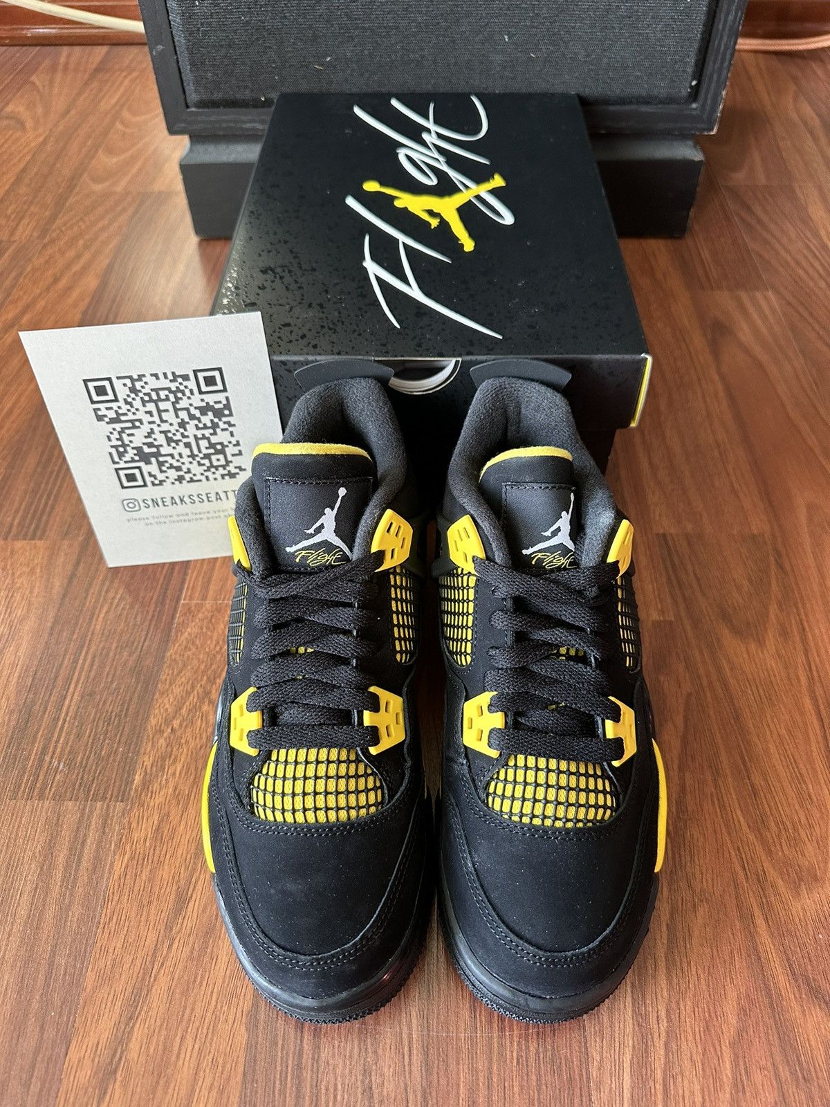 Jordan Brand Jordan 4 Retro Thunder (2023) (GS) Size 4.5Y/6W 408452-017 Size US 6 / IT 36 - 3 Thumbnail