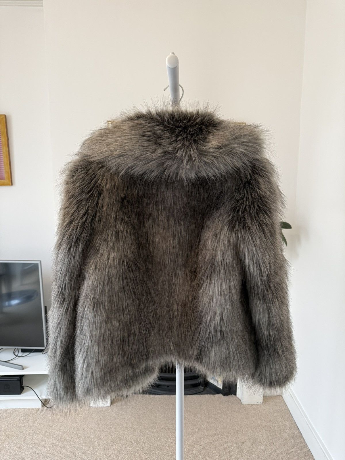 Saint Laurent Paris FW23 Saint Laurent Short Grey Animal-Free Fur Coat Size M / US 6-8 / IT 42-44 - 7 Thumbnail