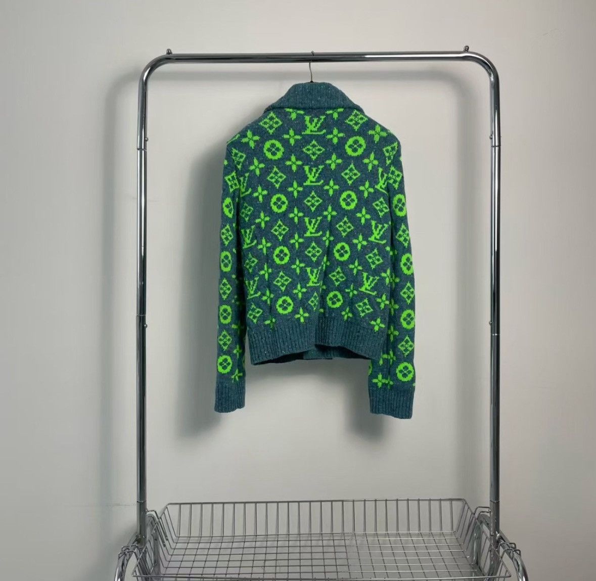 Louis Vuitton Louis Vuitton sweater 2503-Nextarrow Size US M / EU 48-50 / 2 - 1 Thumbnail