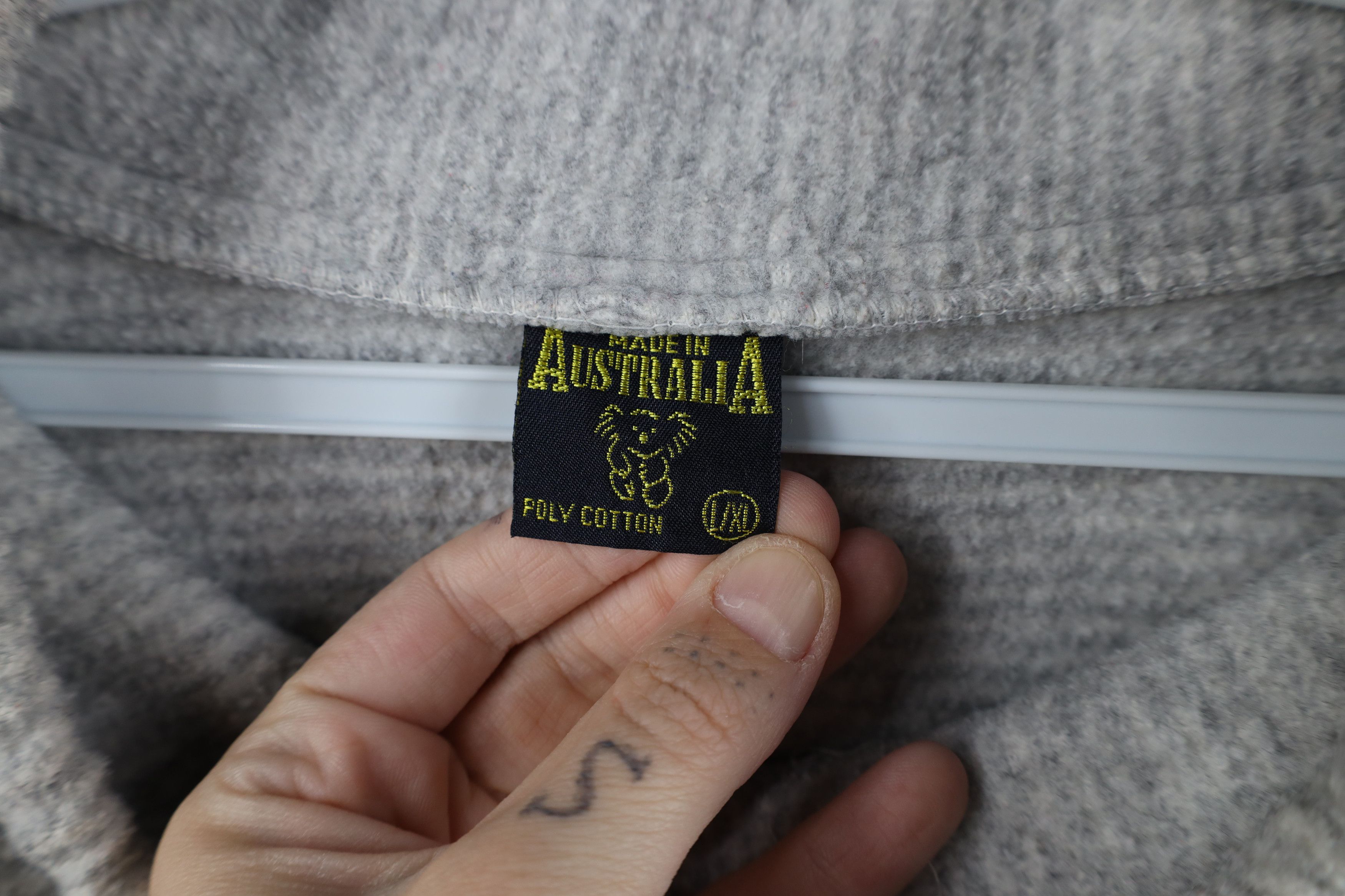 Vintage Vintage 90s Streetwear Australia Fleece Pullover Sweater Size L / US 10 / IT 46 - 10 Thumbnail