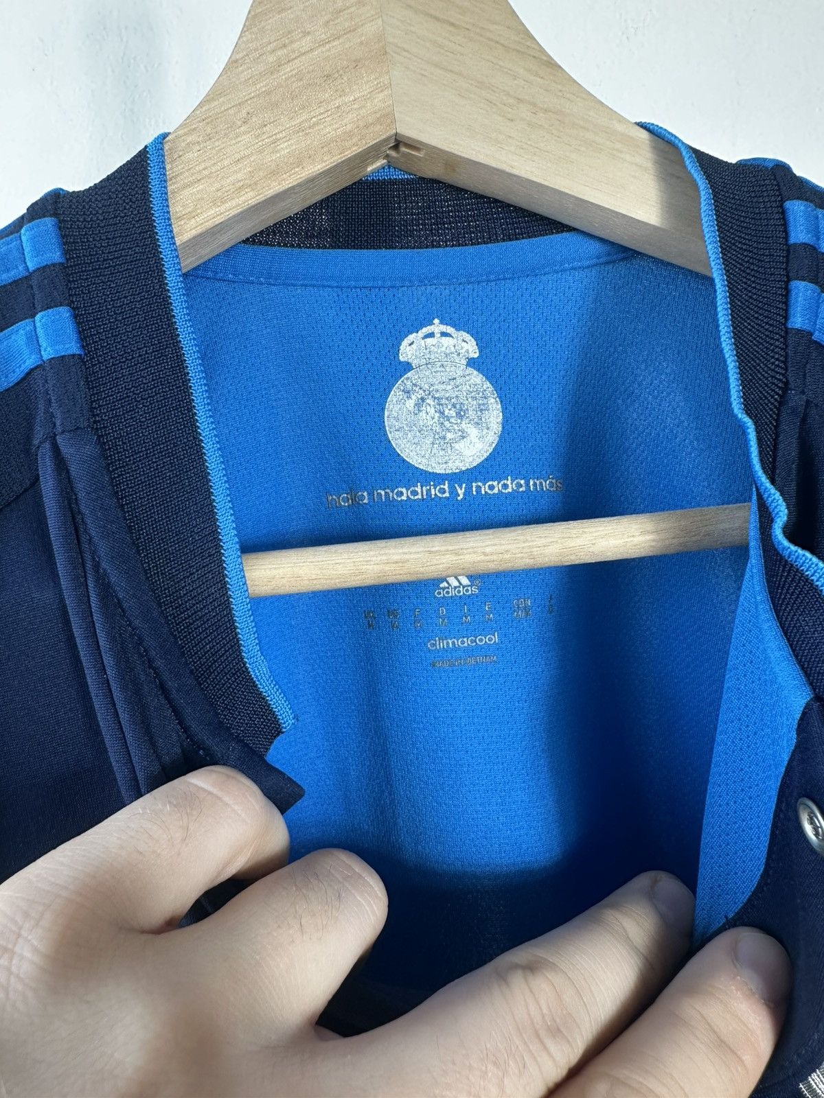 Adidas Real Madrid 2015-16 Away Jersey - Adidas Climacool - Size M Size US M / EU 48-50 / 2 - 5 Thumbnail