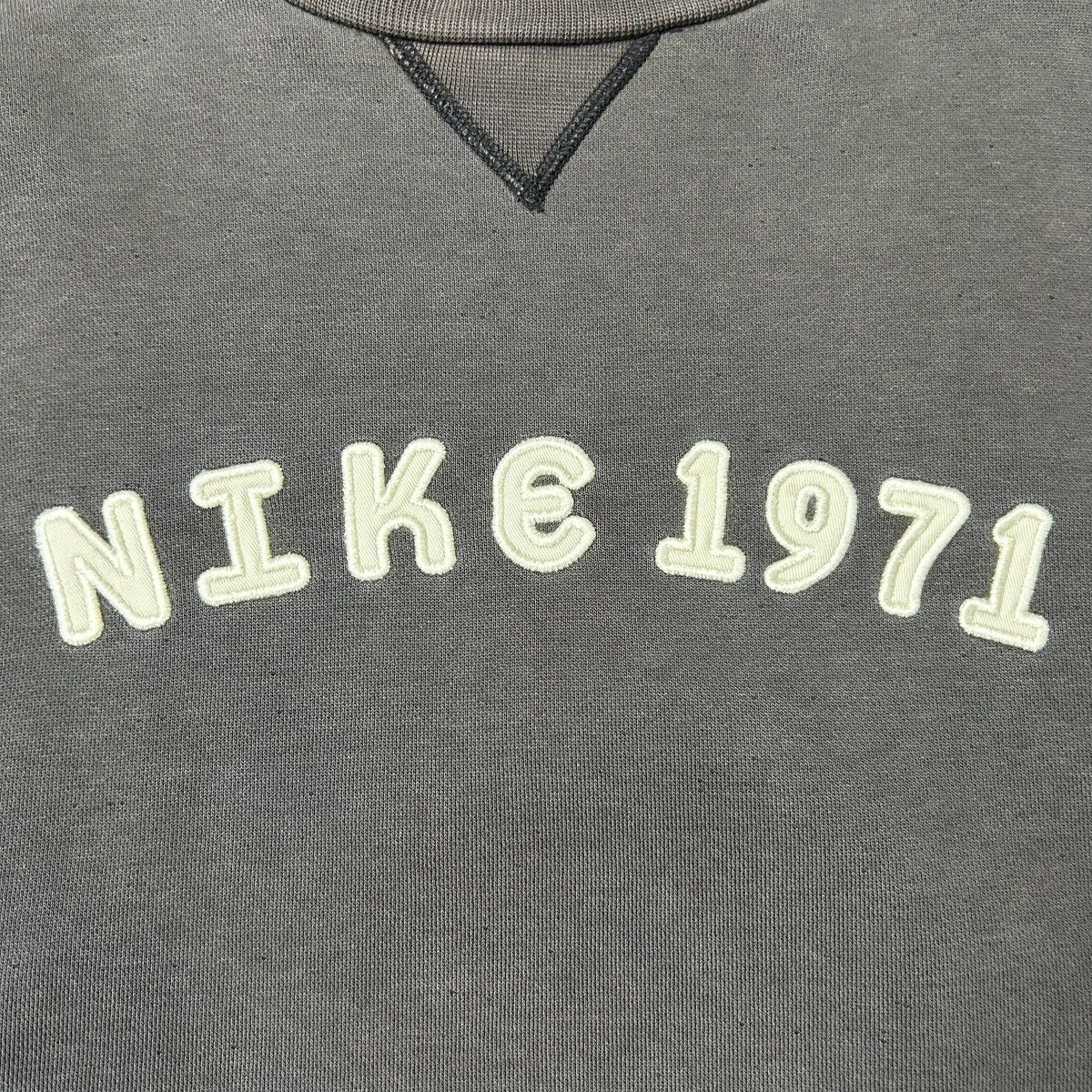 Nike × Vintage Vintage Nike 00s spellout 1971 sweatshirt Size US L / EU 52-54 / 3 - 4 Thumbnail