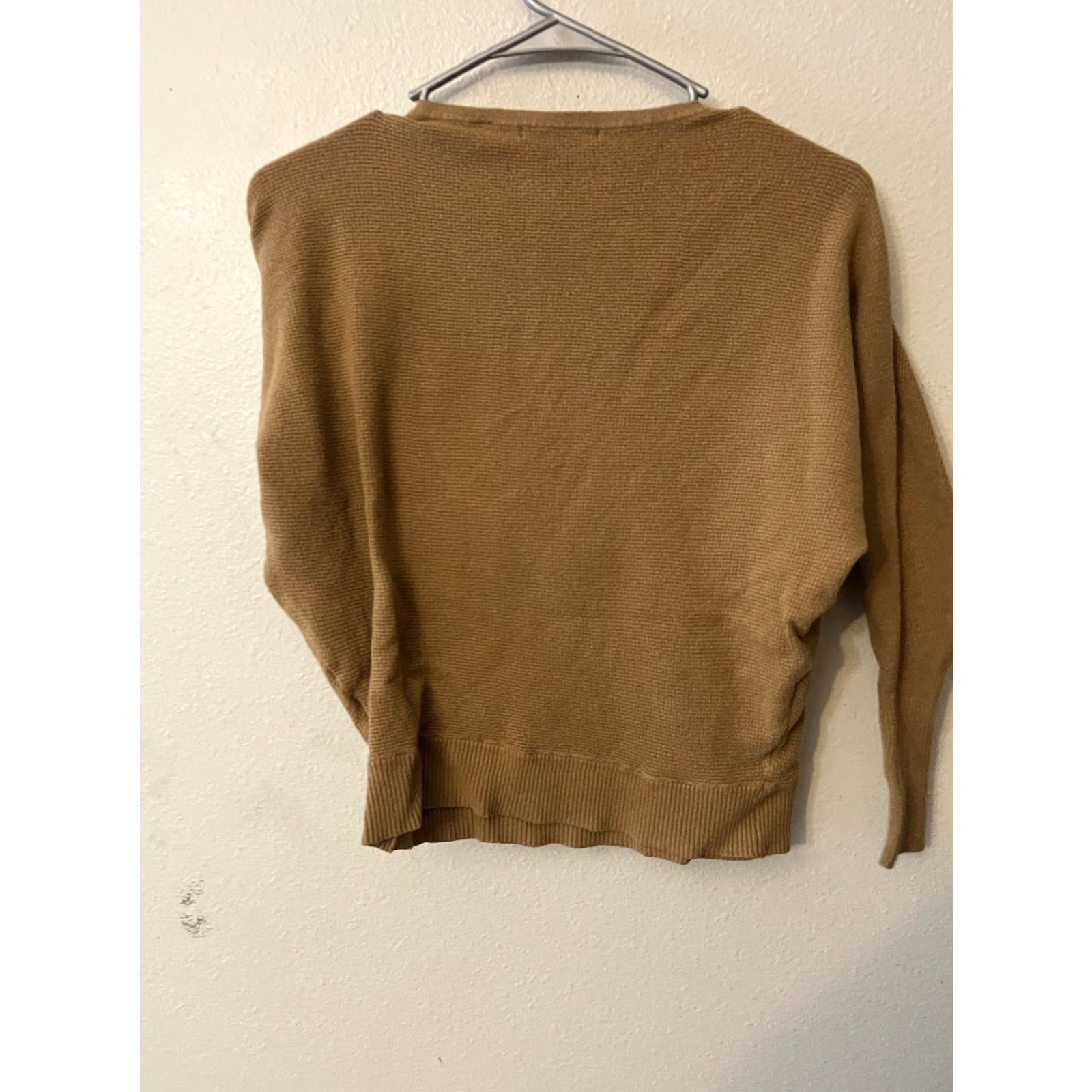 Vintage T Tahari Women’s Large Brown Knit Dolman Long Sleeve Round Neck Sweater Size L / US 10 / IT 46 - 2 Thumbnail