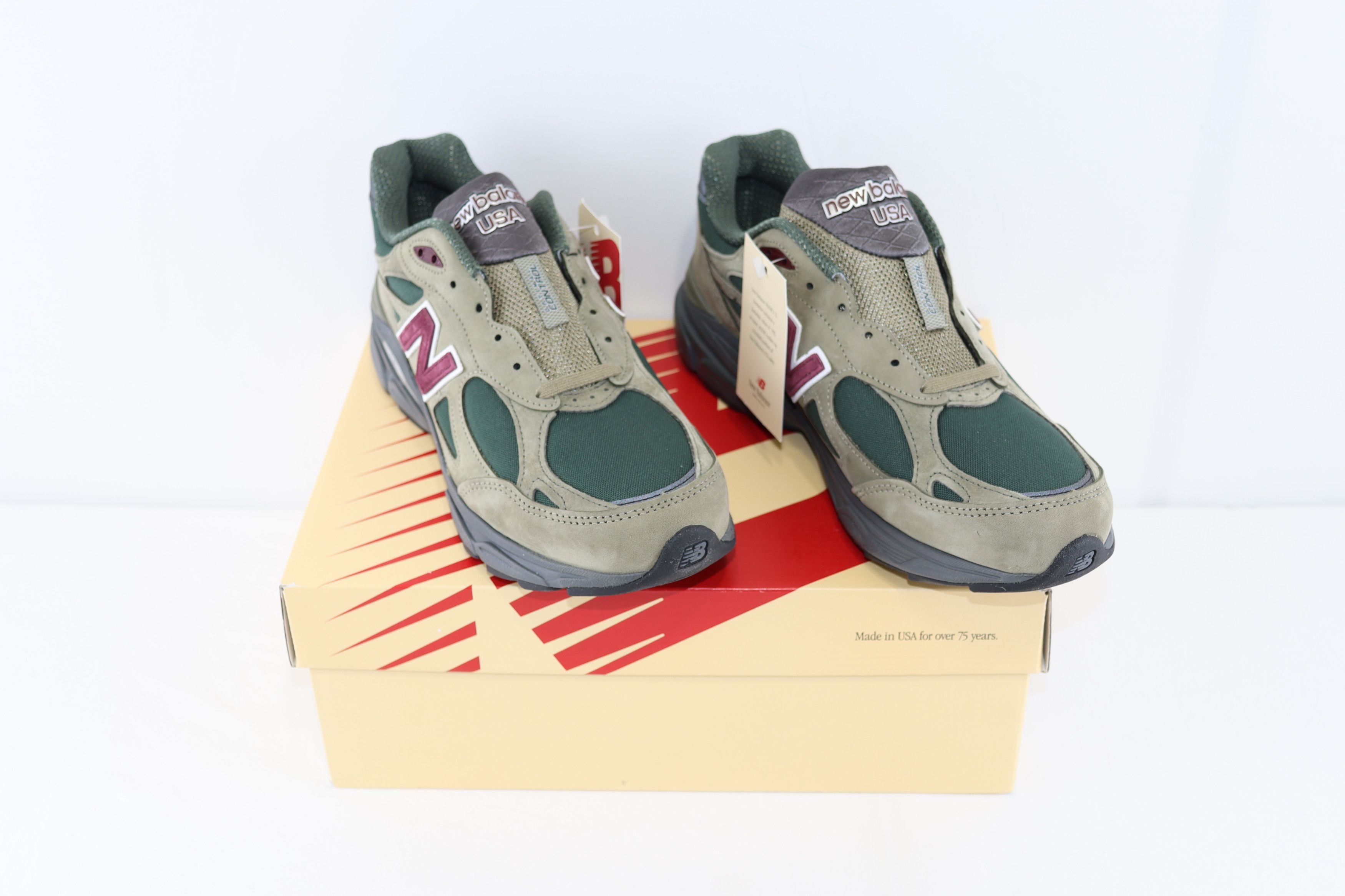 New Balance o1rshd1 990 V3 sneakers in Green/Purple Size US 10 / EU 43 - 12 Thumbnail