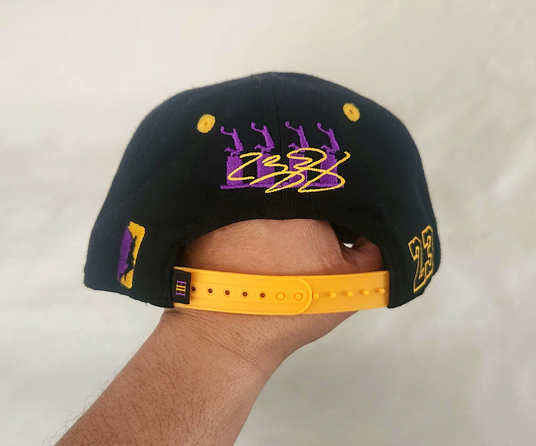 Homage Lebron James Homage Home RARE Limited LA Los Angeles Lakers Size ONE SIZE - 5 Thumbnail