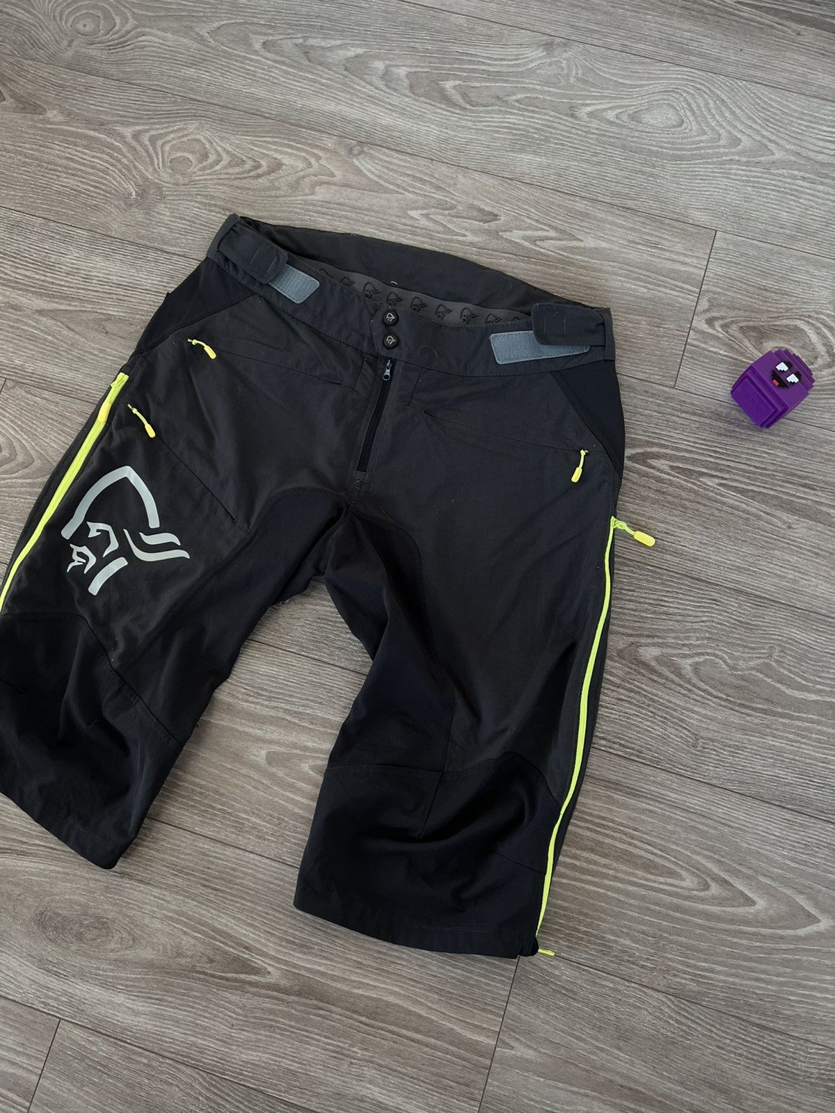 Norrona Norrona Fjora Big Logo Gorpcore Phantom - Caviar Shorts Size US 34 / EU 50 - 10 Thumbnail