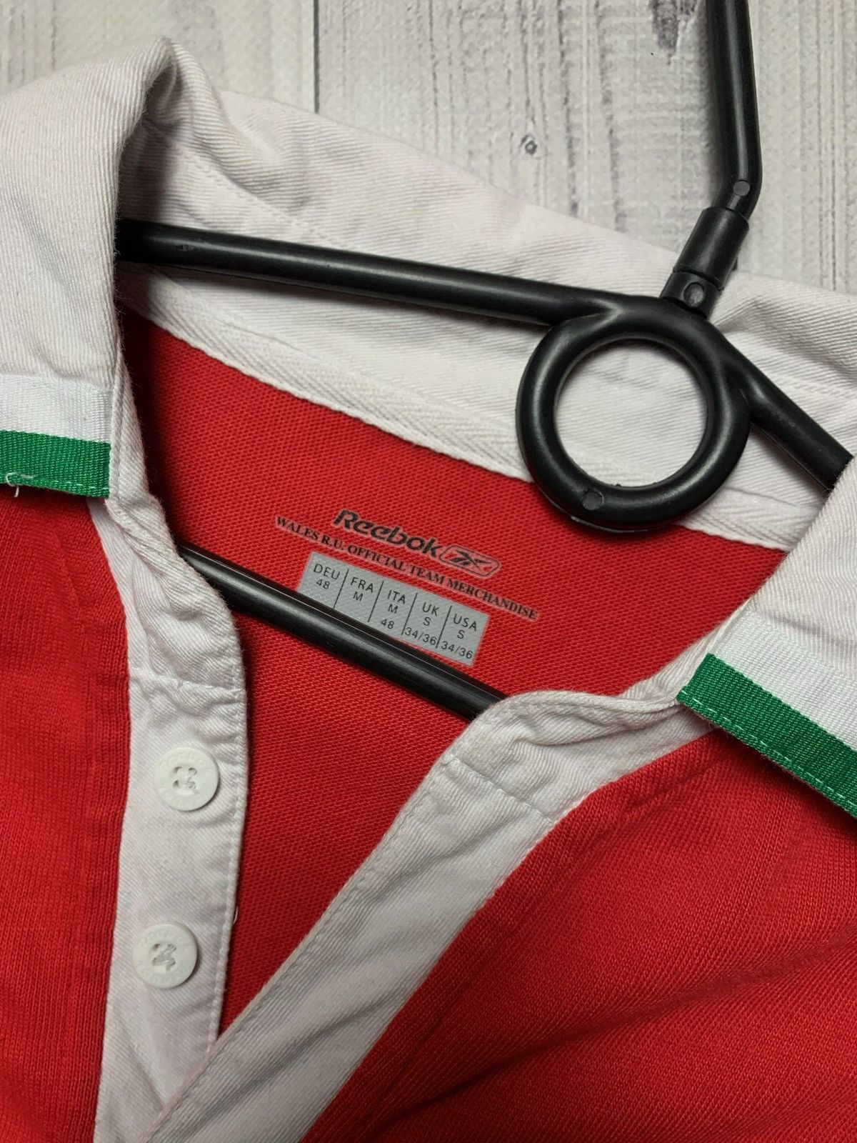 Reebok × Vintage Vintage Reebok Wales rugby jersey size M red Size US M / EU 48-50 / 2 - 3 Thumbnail
