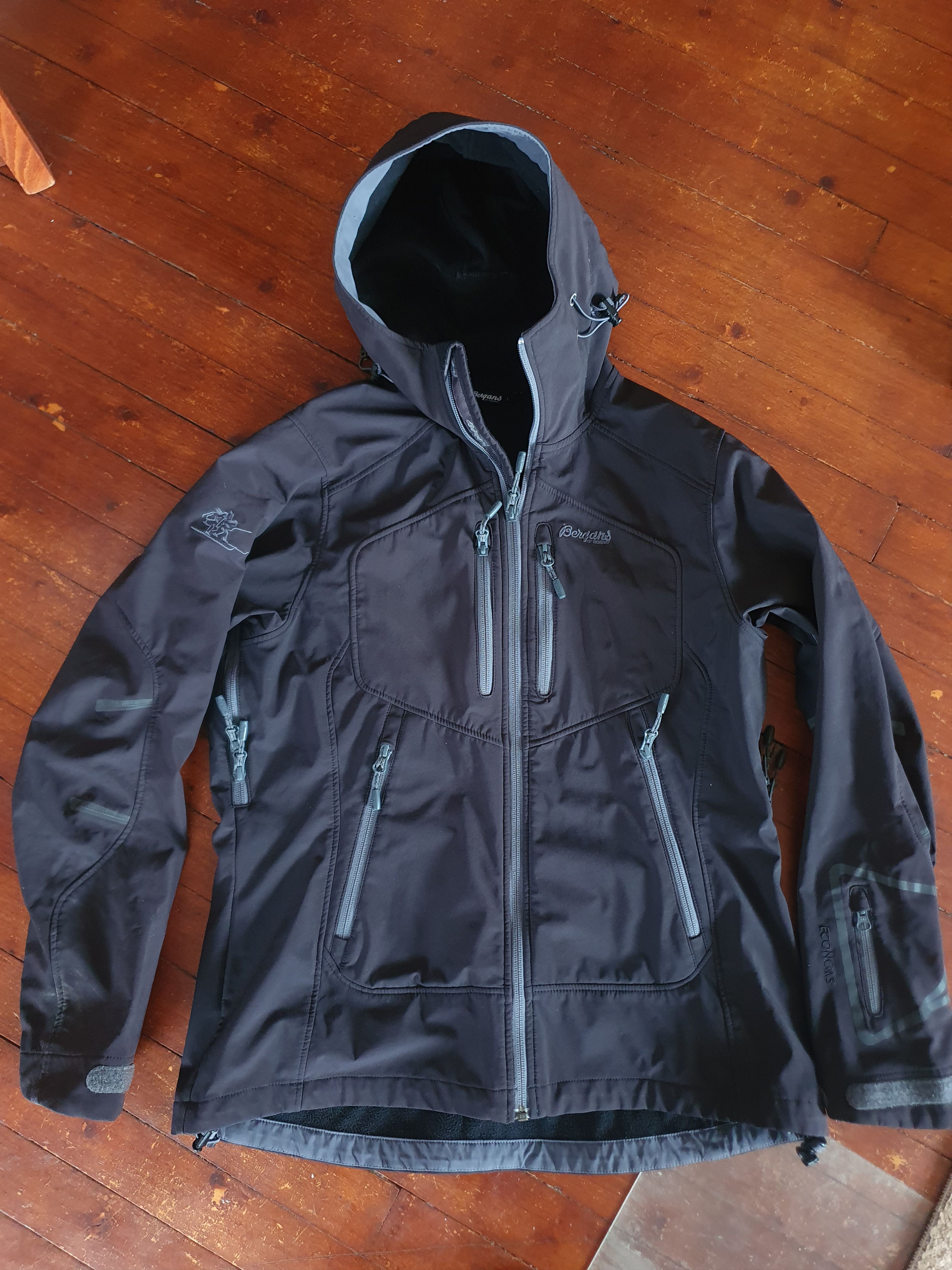 Bergans of Norway Bergans of Norway 1563 Stranda Lady Soft Shell Jacket sz L Size L / US 10 / IT 46 - 1 Thumbnail