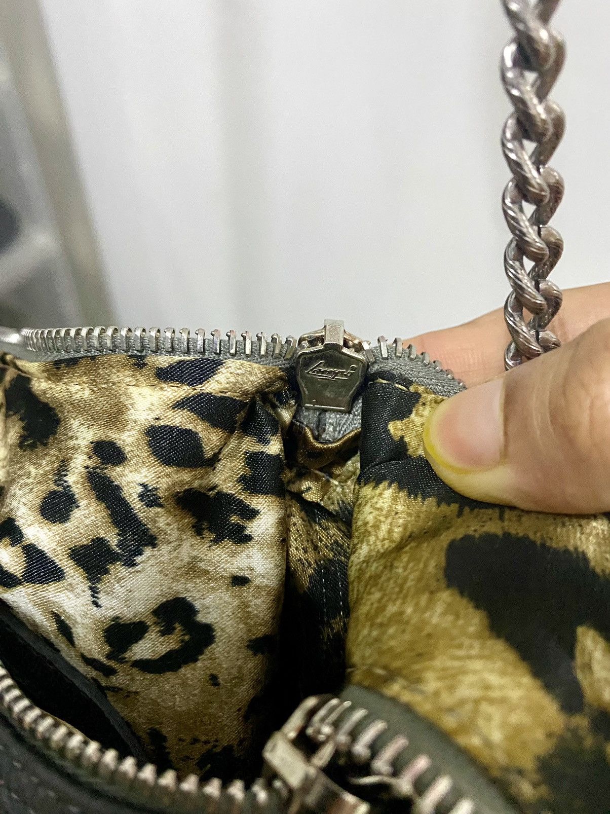 Japanese Brand Cassandra Fully Leather Punk Studded Chain Sling bag Size ONE SIZE - 8 Thumbnail