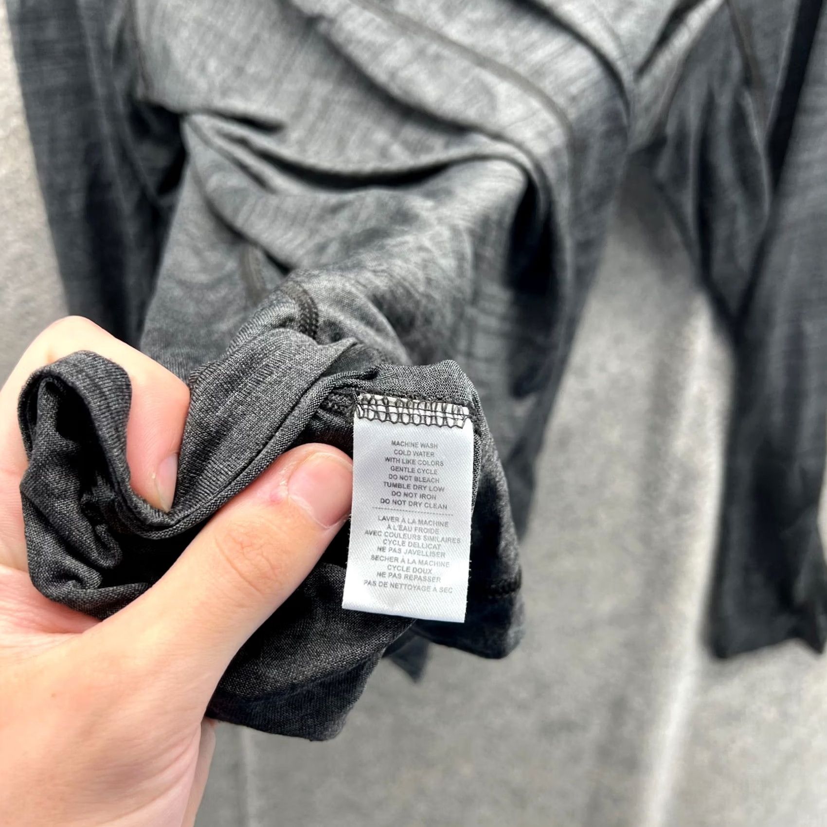 Vintage VINTAGE? No. Levelwear Verve Shirt Womens 2XL Gray Long Sleeve Polyester Lightweight Athletic Shirt Size XXL / US 16-18 / IT 52-54 - 3 Thumbnail