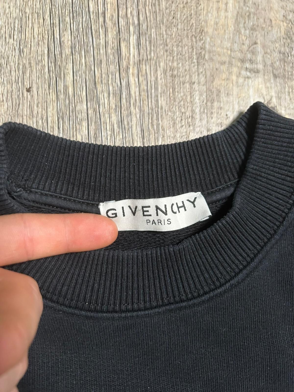 Givenchy Givenchy Padded Shoulder Crewneck – Black Size US S / EU 44-46 / 1 - 4 Thumbnail