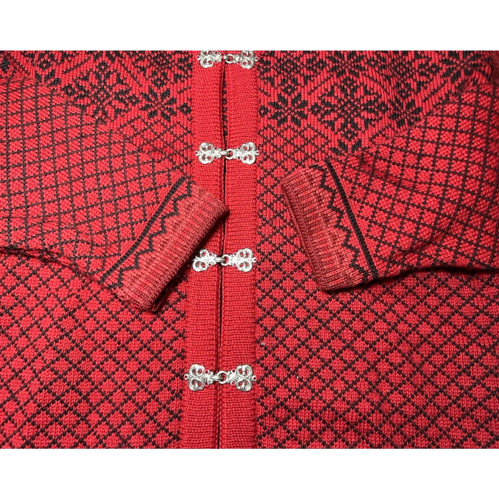 Vintage VINTAGE NORSKWEAR Nordic Sweater Womens XS Red Wool Cardigan EXCELLENT Snowflake Winter Womens XS Red Wool Buckle Crew Neck 100% Wool Norway Size XS / US 0-2 / IT 36-38 - 4 Thumbnail