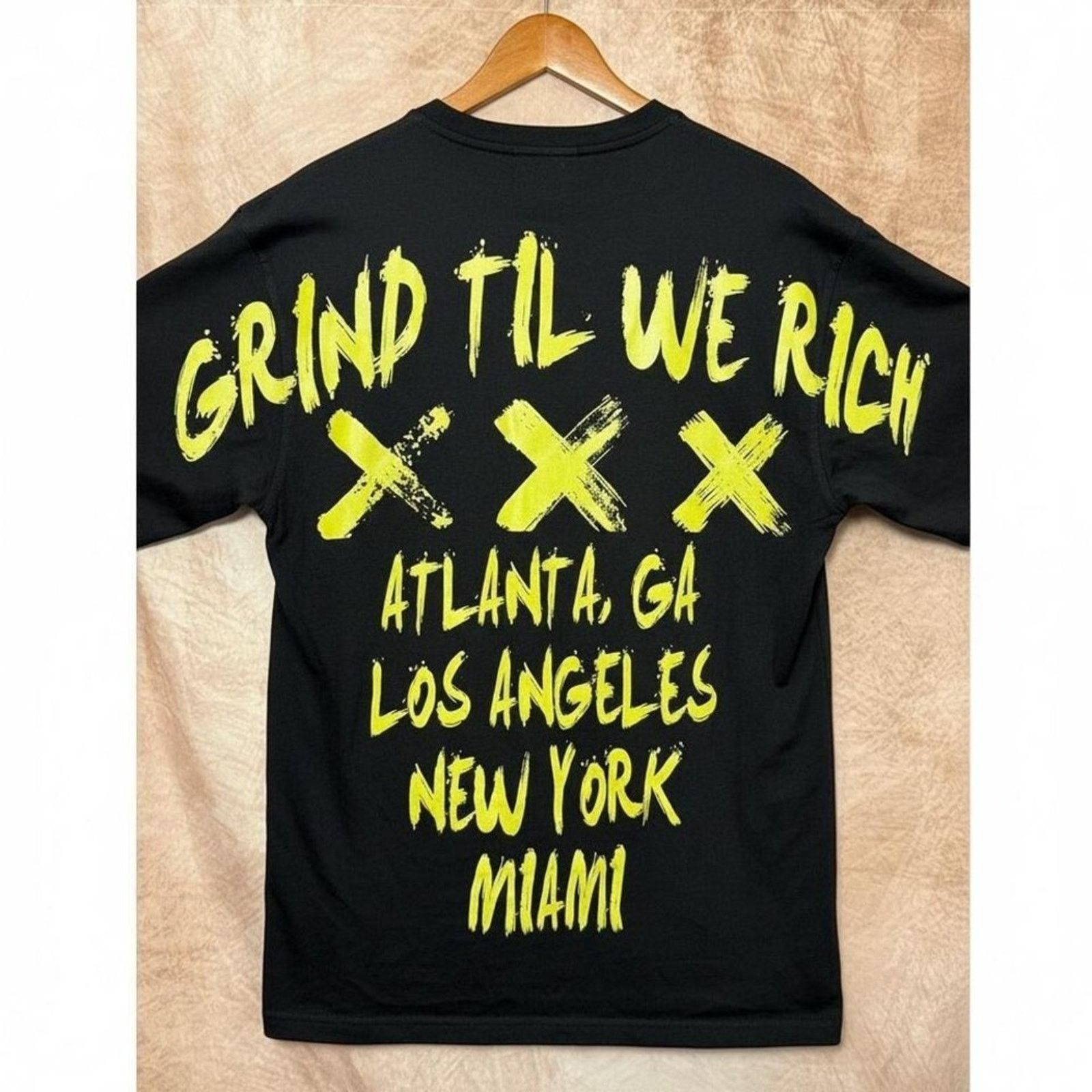 Other Grind Til We Rich Streetwear Graphic Tee Size XL Size US XL / EU 56 / 4 - 1 Thumbnail