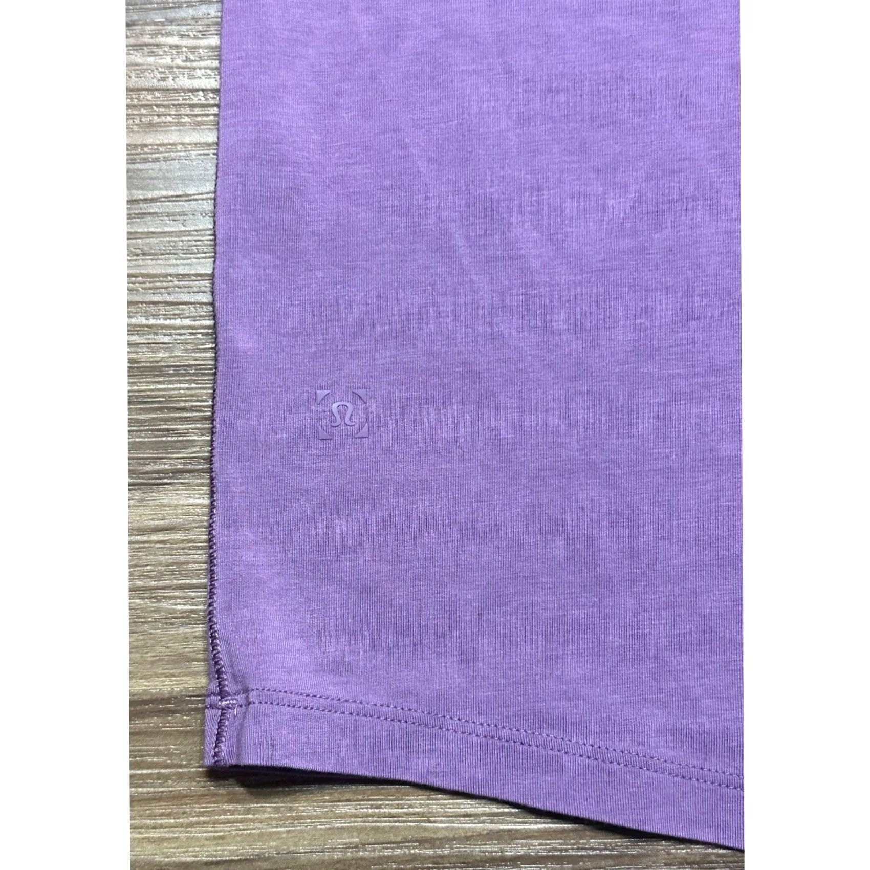 Lululemon Lululemon 5 Year Basic V-Neck T-Shirt Purple Mens Sz M Short Sleeve Activewear Size US M / EU 48-50 / 2 - 6 Thumbnail