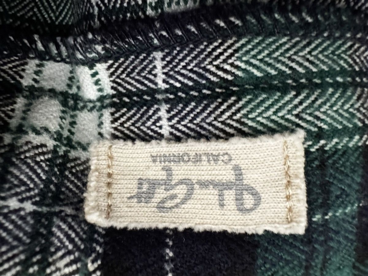 Brandy Melville Brandy Melville Women's Black and Green Plaid Mini Skirt Size 24" / US 00 / IT 34 - 3 Thumbnail