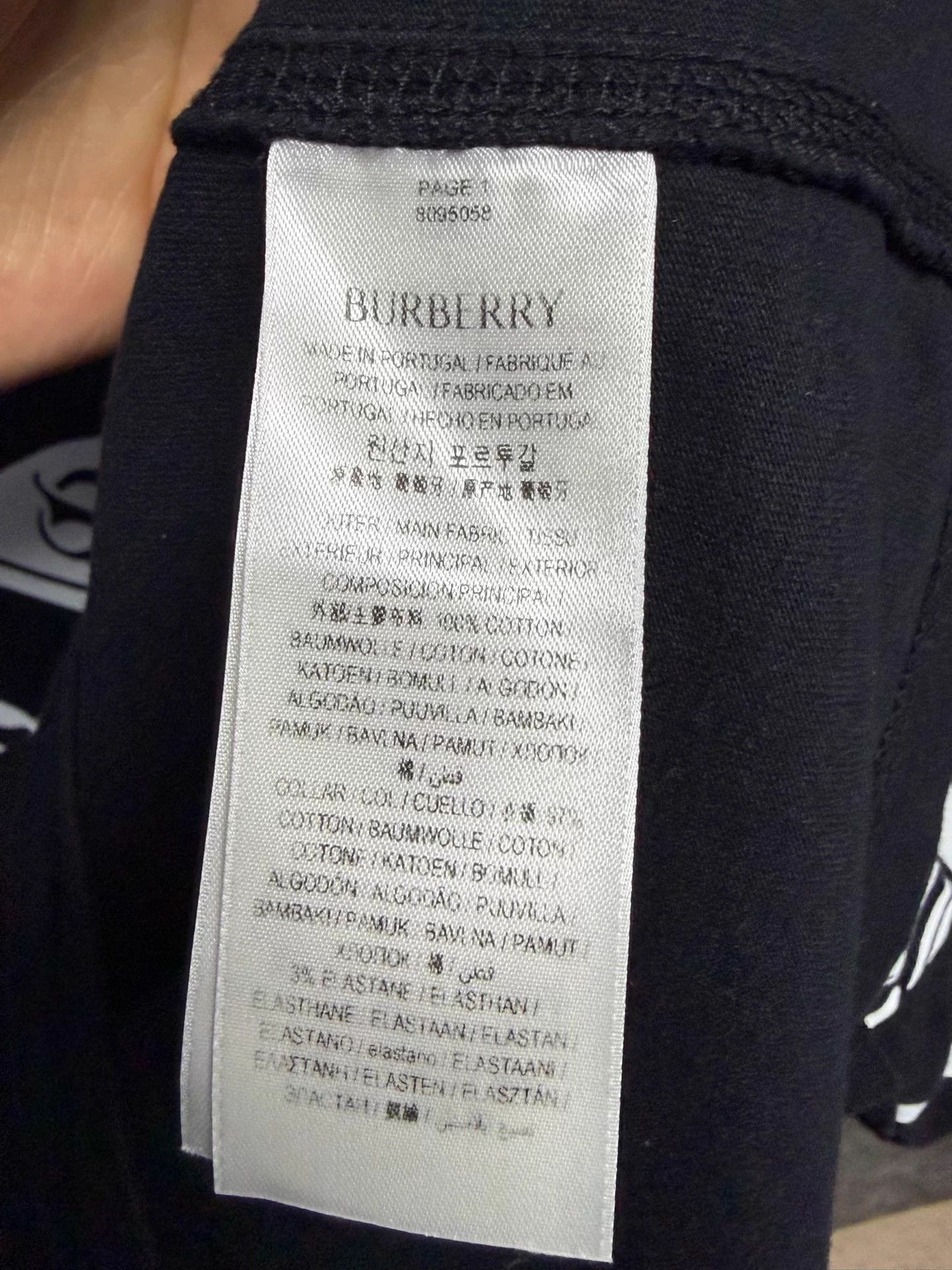 Burberry Men's Black XS Horseferry Print T-shirt