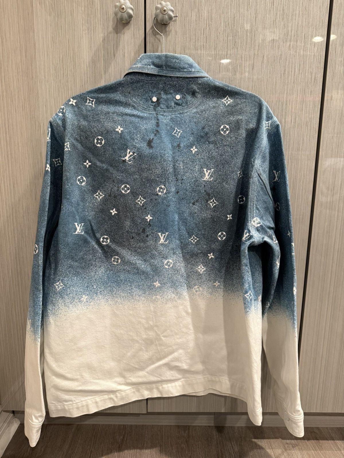 Louis Vuitton Louis Vuitton White Blue Monogram Spray Denim Overshirt Size US M / EU 48-50 / 2 - 5 Thumbnail