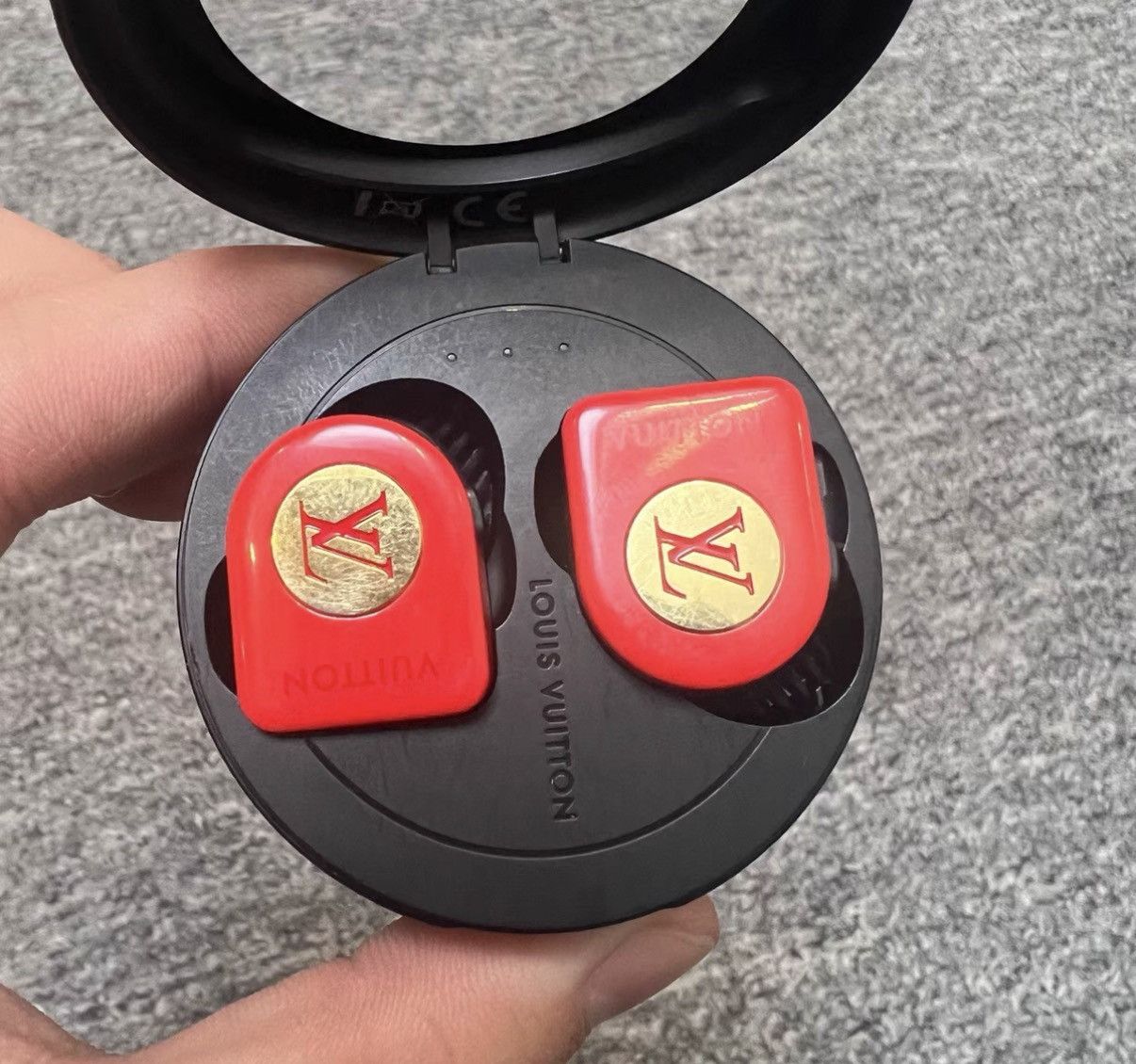 Louis Vuitton Louis Vuitton LV Second Generation Red Headphones K12 Size ONE SIZE - 3 Thumbnail