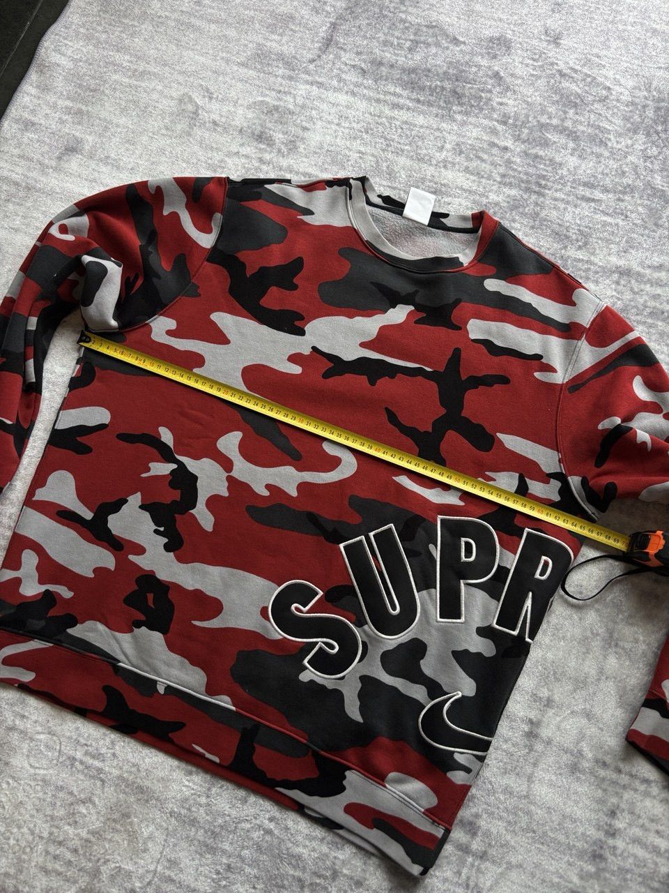 Nike × Supreme SUPREME NIKE ARC CREWNECK red camo Size US L / EU 52-54 / 3 - 10 Thumbnail