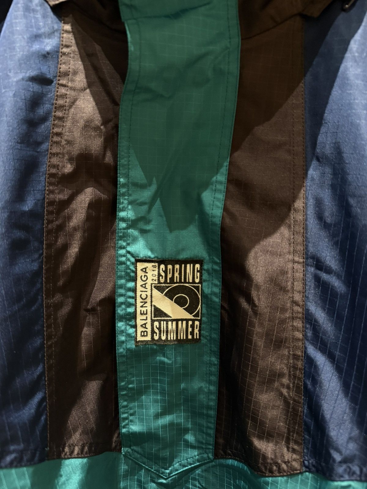 Balenciaga Balenciaga SS18 Anorak BNWT Size US M / EU 48-50 / 2 - 3 Thumbnail