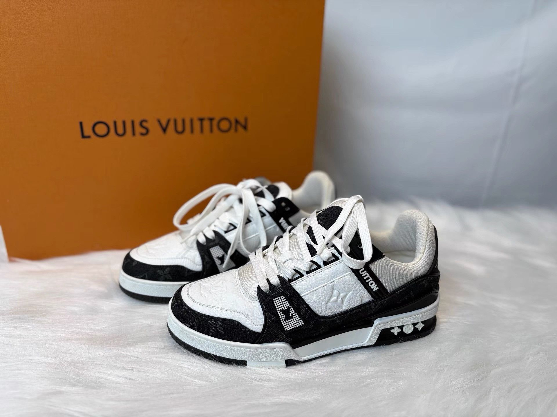 Louis Vuitton Louis Vuitton Black Denim Monogram Trainer Sneakers K36 Size US 5 / IT 35 - 1 Thumbnail