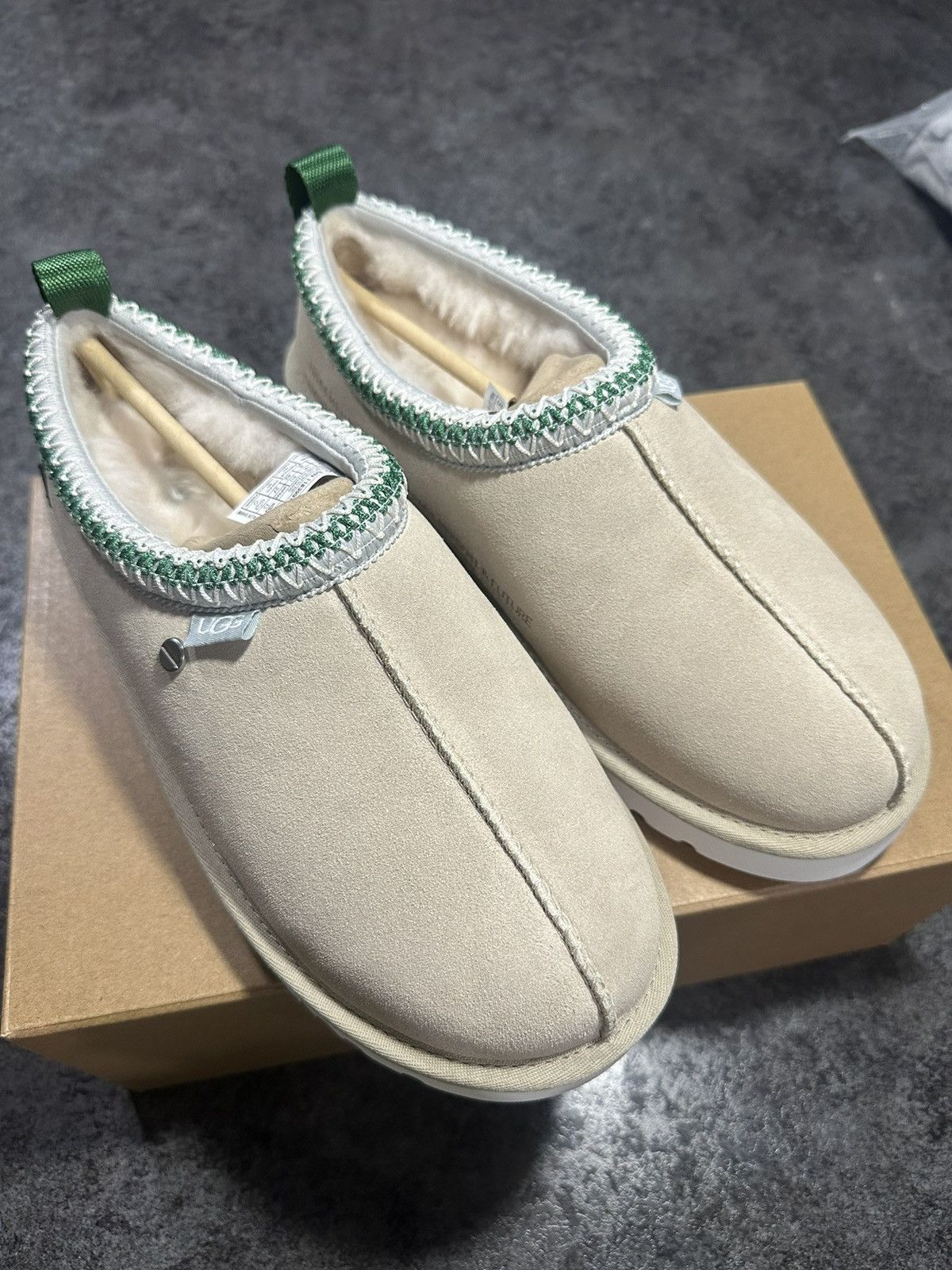 HIDDEN Hidden NY PFF UGG Tasman Hardware Slipper size 9 Size US 9 / EU 42 - 2 Thumbnail