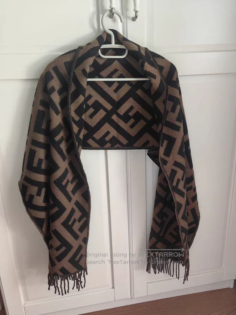 Fendi Fendi size 1700*450 Cashmere scarf wrap Size ONE SIZE - 1 Thumbnail
