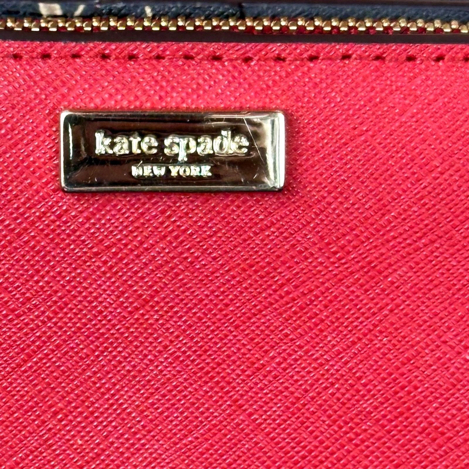 Kate Spade Kate Spade Laurel Way Hazy Rose Small Shawn Red Roses Inside Size ONE SIZE - 4 Thumbnail