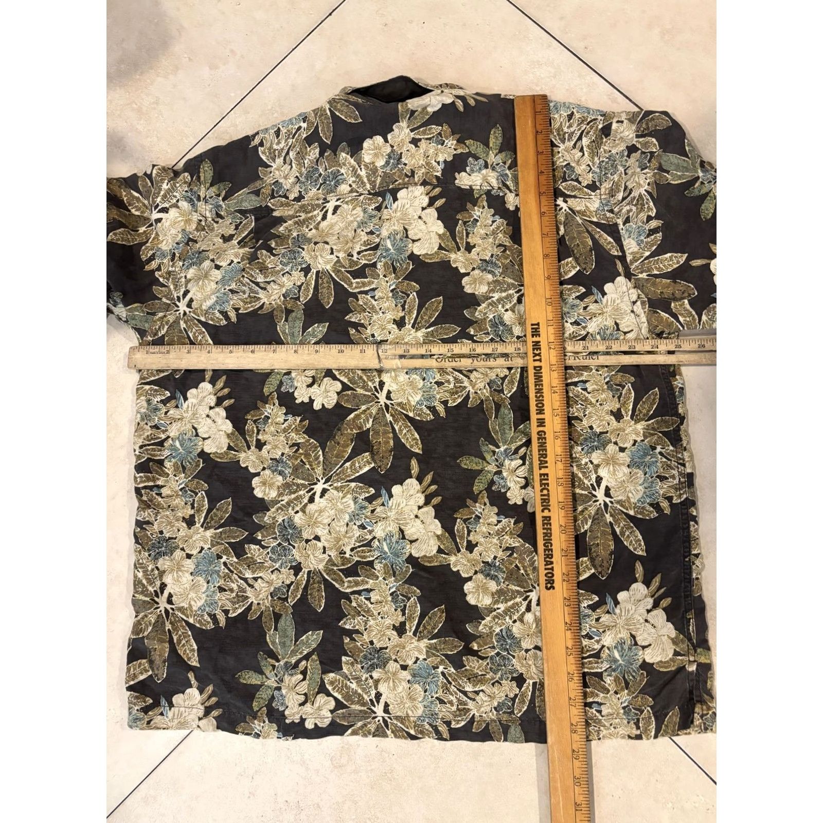 Tommy Bahama Tommy Bahama Shirt Mens XL Gray Silk Hawaiian Floral Camp Button Front Casual Shirt Size US XL / EU 56 / 4 - 5 Thumbnail