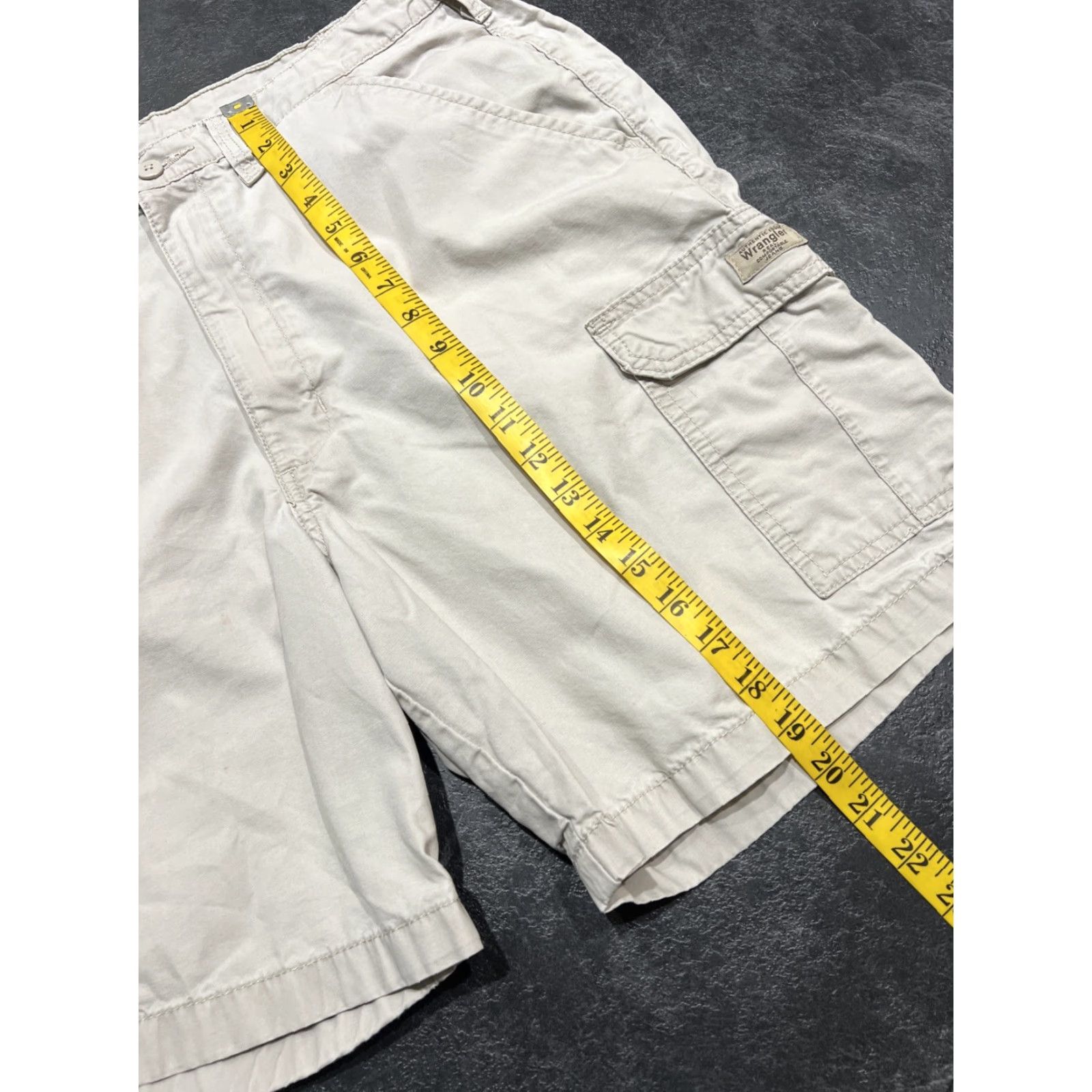 Wrangler VINTAGE Wrangler Men Cargo Hiking Shorts Size 38 Adult Beige Tan Active Outdoor Size US 38 / EU 54 - 6 Thumbnail