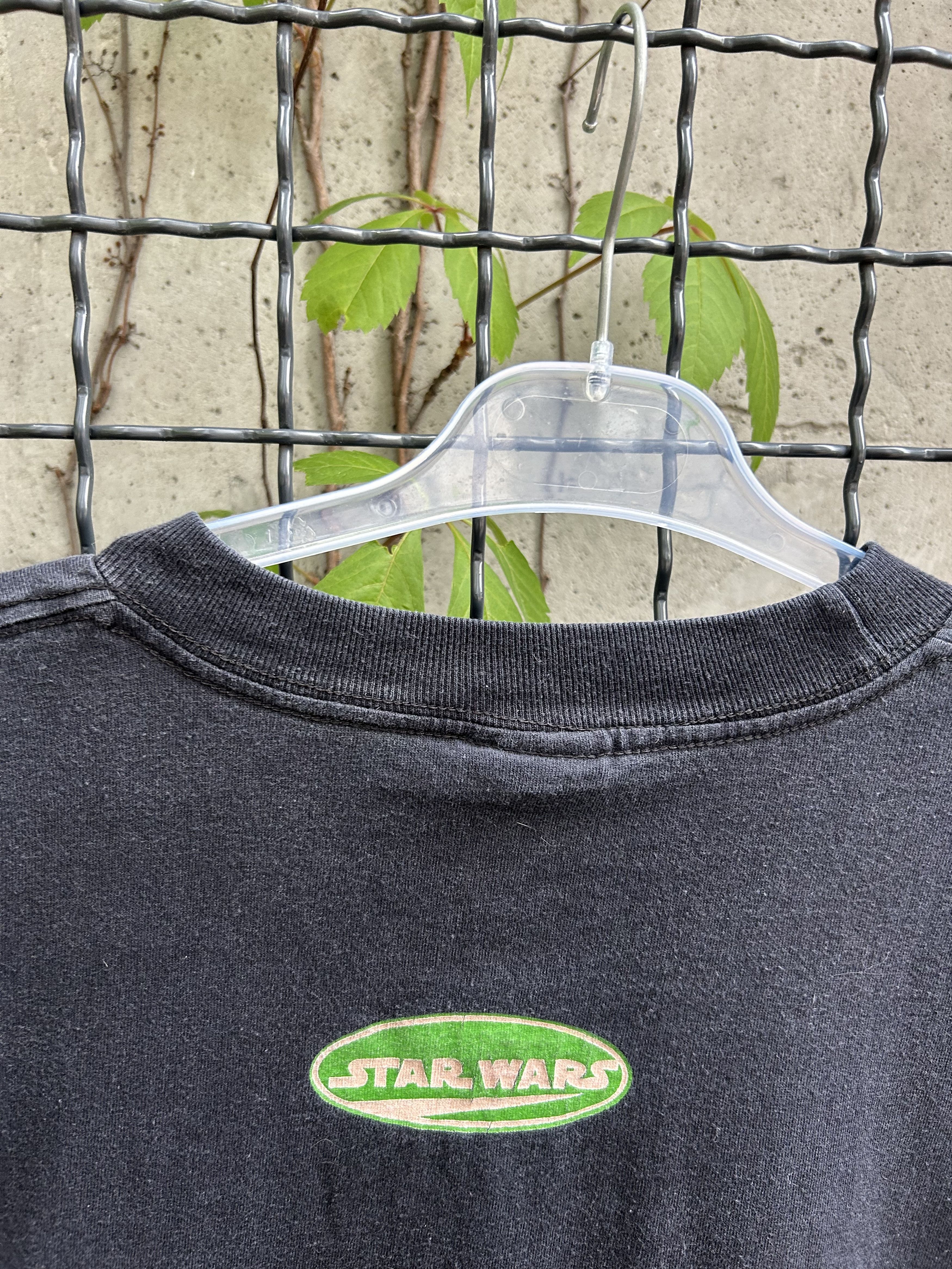 Vintage Vintage 90s Star Wars Episode One Glow in the Dark T-Shirt Size US L / EU 52-54 / 3 - 11 Thumbnail