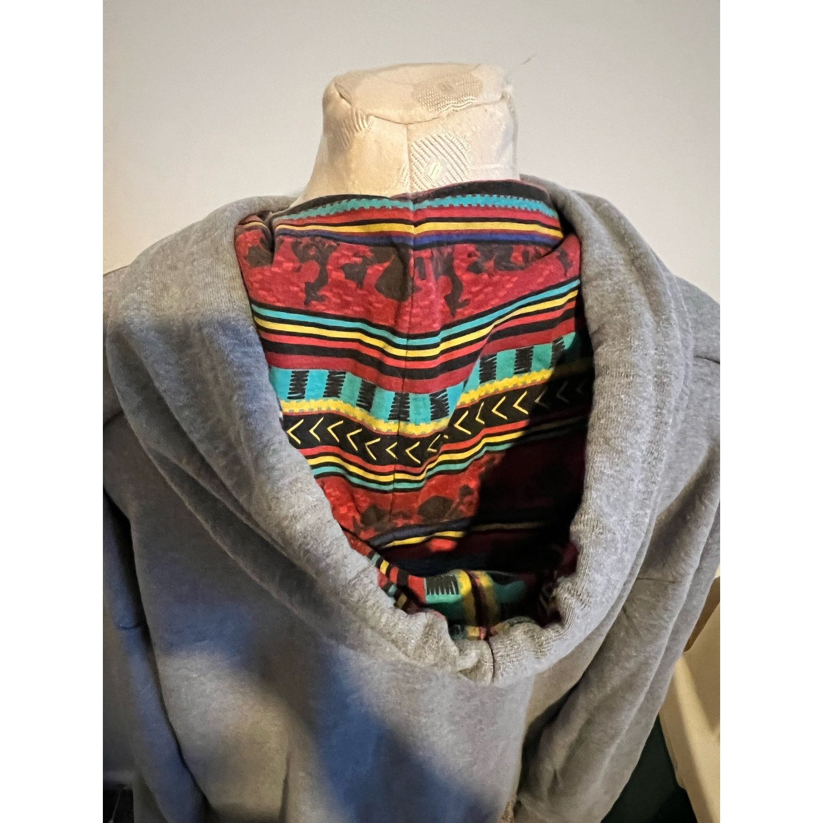 Disney Disney Our Universe Emperor’s Groove Gray Hoodie Medium Size M / US 6-8 / IT 42-44 - 5 Thumbnail
