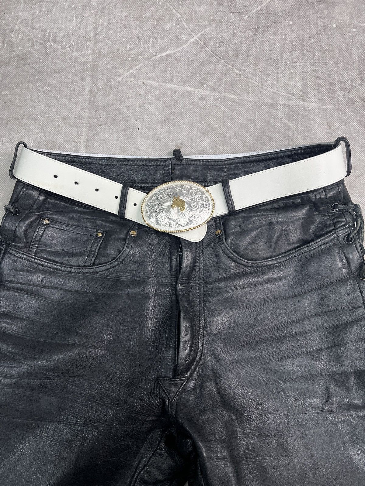 Rare kmrii style white leather belt western style y2k
