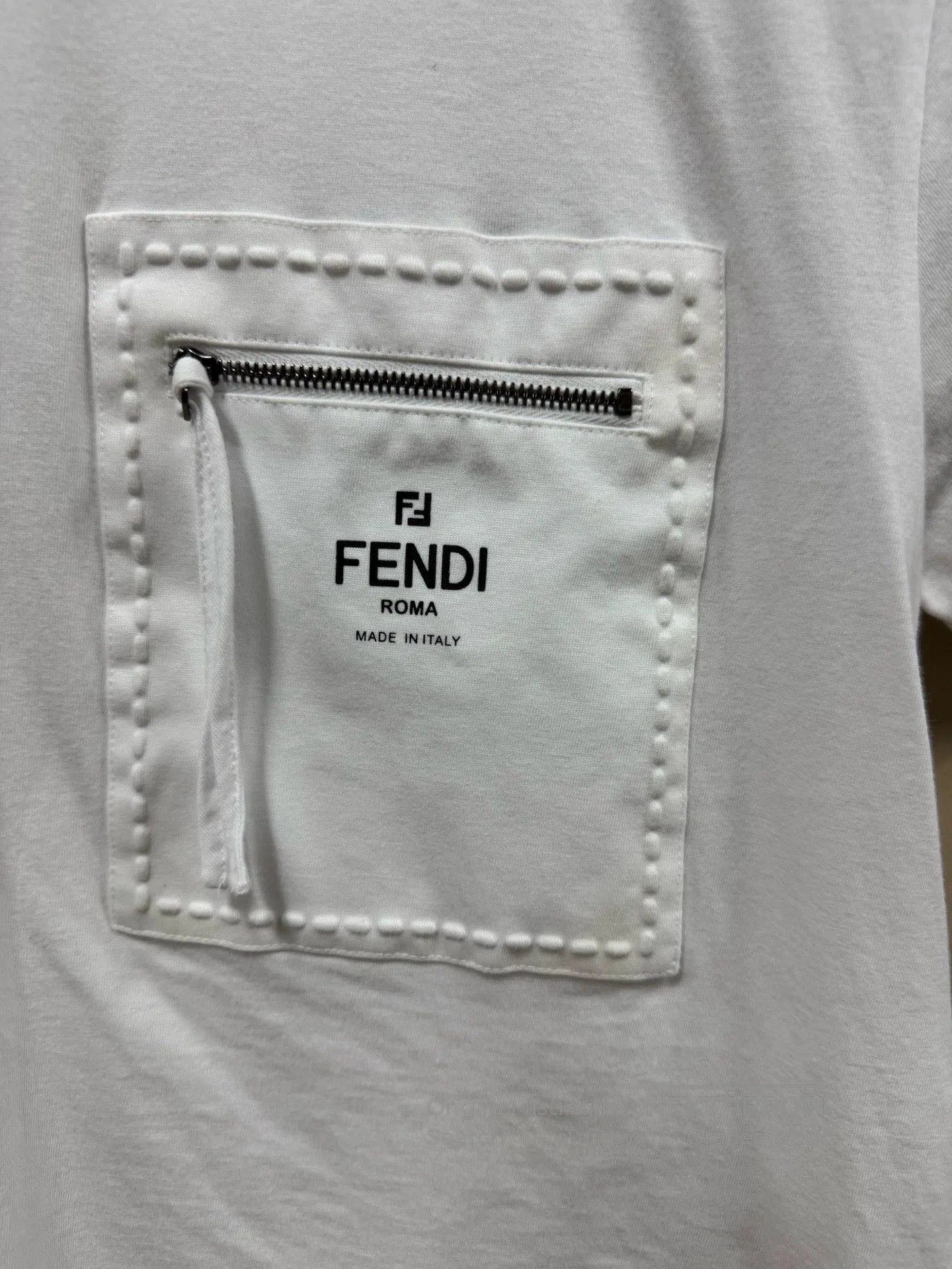 Fendi fendi white logo short sleeve t-shirt. Size US M / EU 48-50 / 2 - 3 Thumbnail