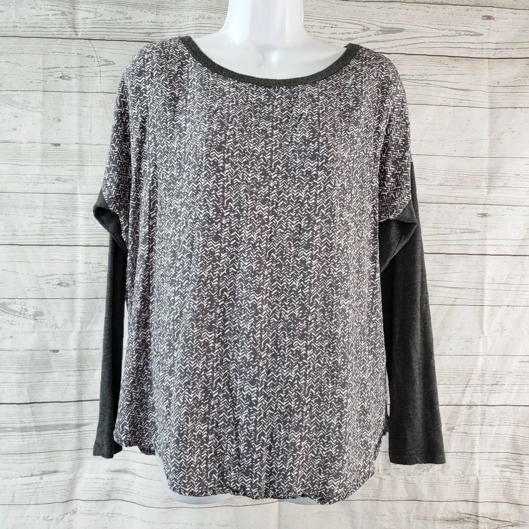 Lou & Grey Lou & Grey Blouse Womens Long Sleeve M Gray Rayon Size M / US 6-8 / IT 42-44 - 2 Thumbnail