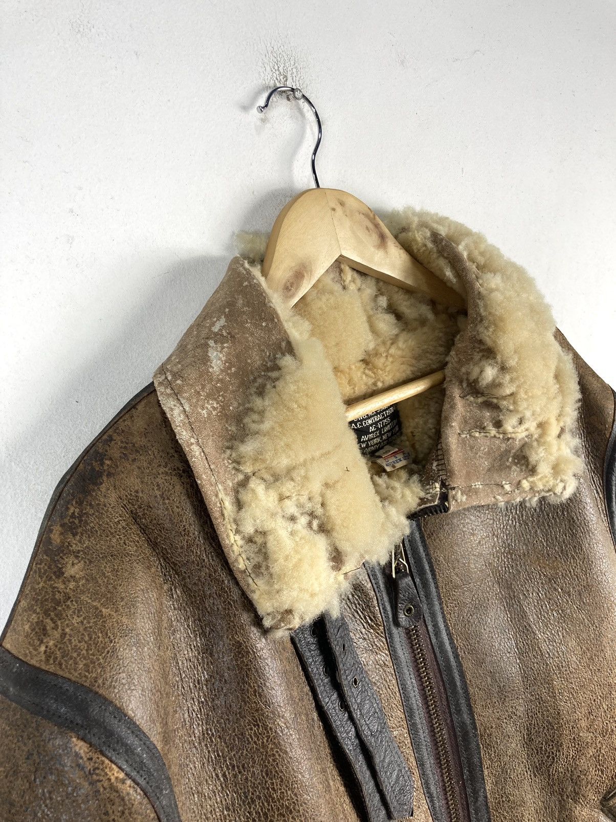 Avirex × Leather Vintage Avirex B-3 Leather Sheepskin Products Bomber Jacket Size US M / EU 48-50 / 2 - 8 Thumbnail