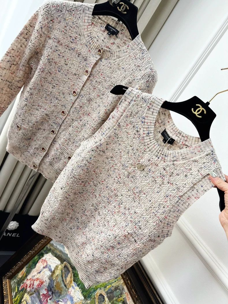 Chanel Chanel 25A mixed color lotus color hollow three-dimensiona Size XS / US 0-2 / IT 36-38 - 8 Thumbnail