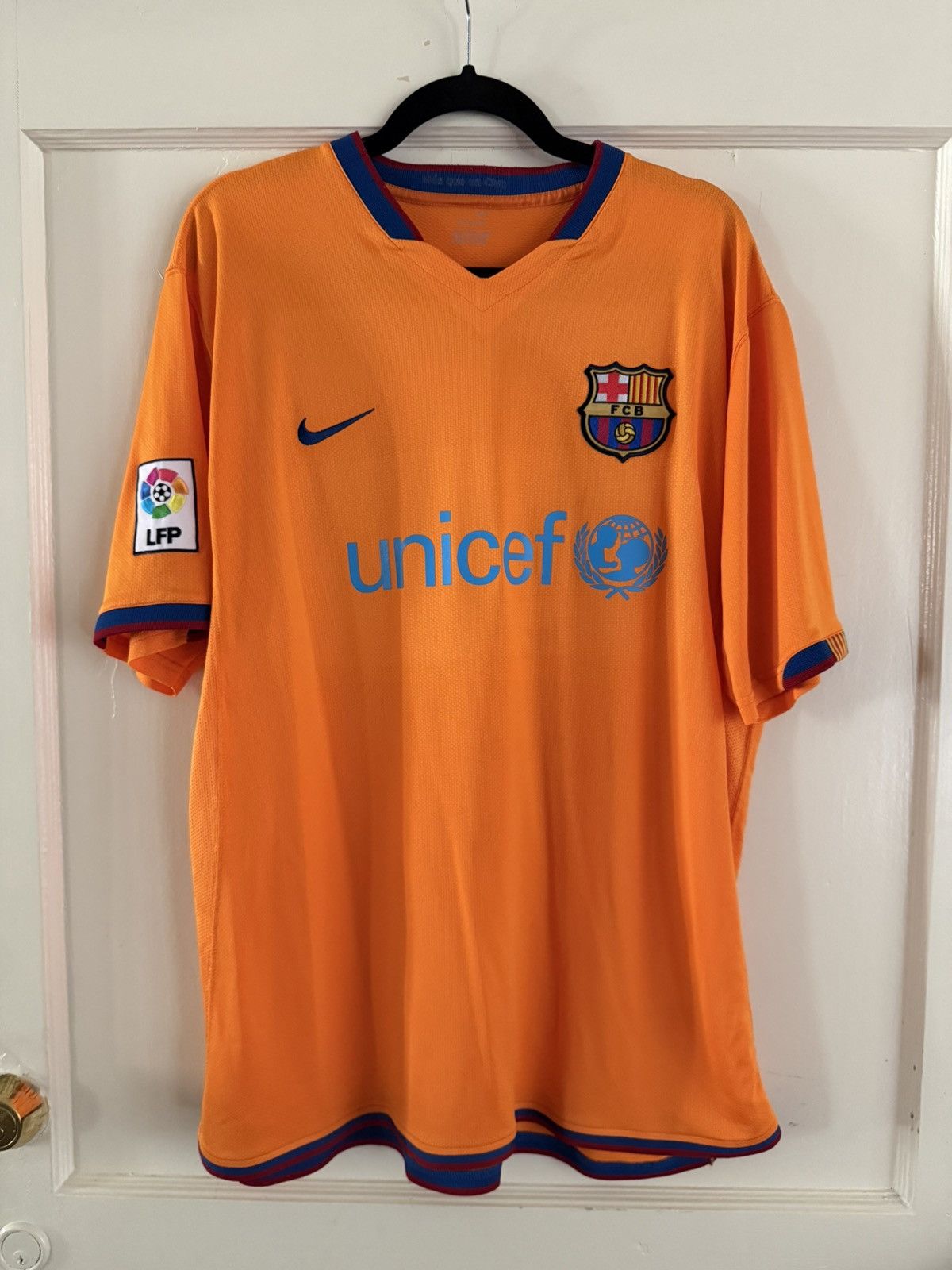 Nike 2006-07 Barcelona Ronaldinho Away Jersey Size US XL / EU 56 / 4 - 2 Thumbnail