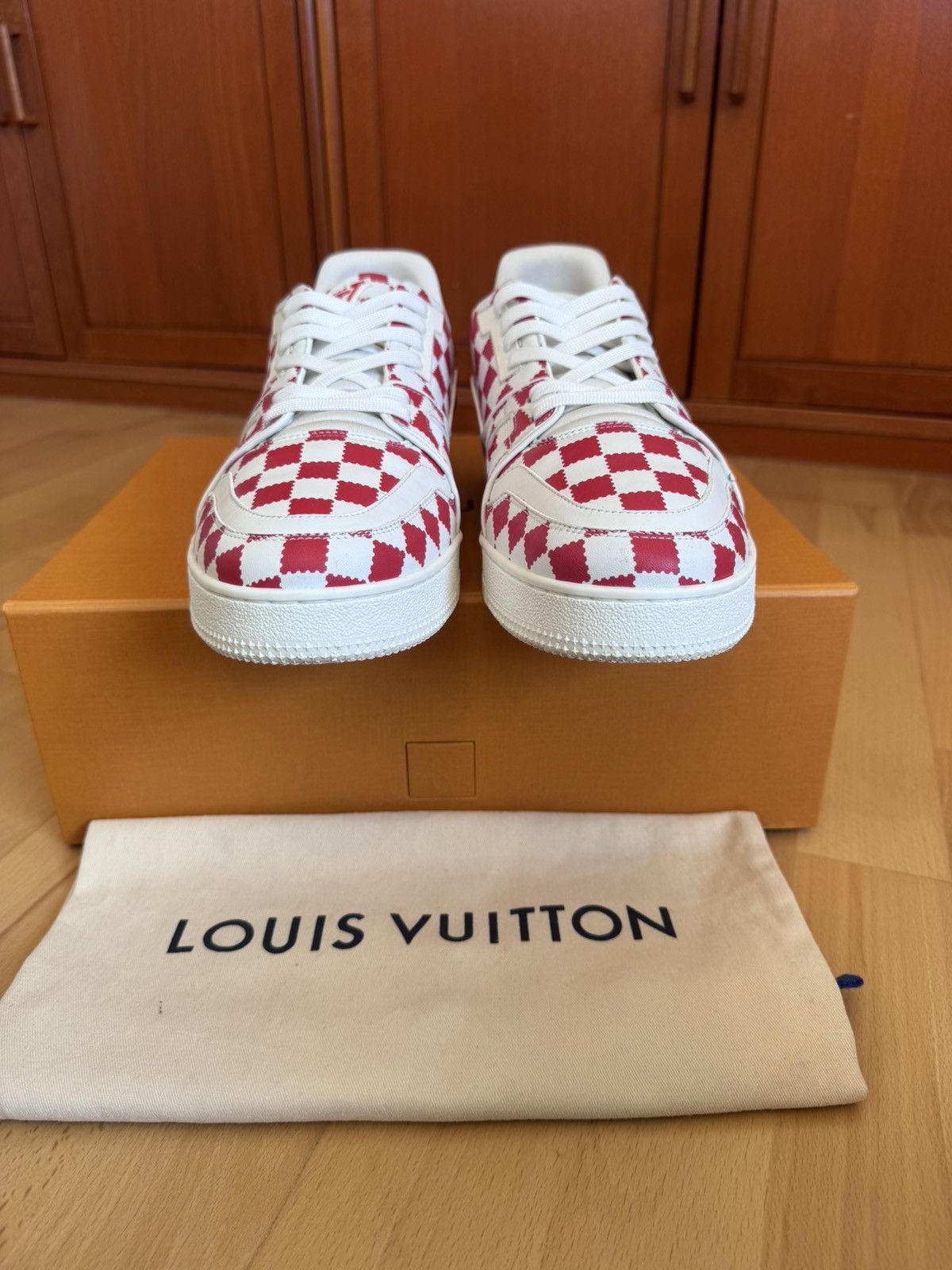 Louis Vuitton Louis Vuitton X Nigo LV Trainer Red White Damier Size US 10 / EU 43 - 6 Thumbnail