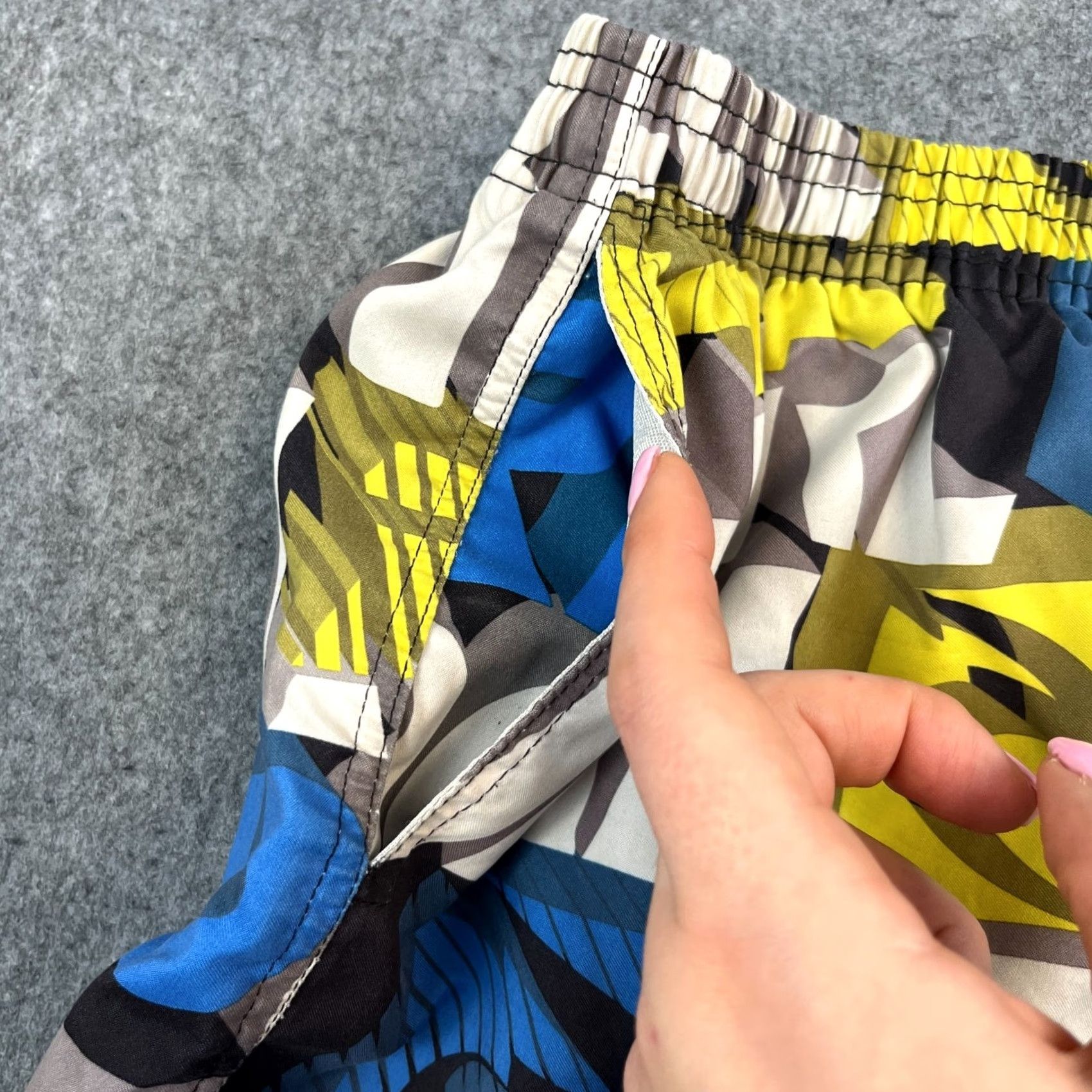 Rip Curl VINTAGE Rip Curl Mens Shorts Swimming Trunks Medium Swimwear Logo Spellout Y2K Multicoloured Pockets Mens Size US 31 - 7 Thumbnail
