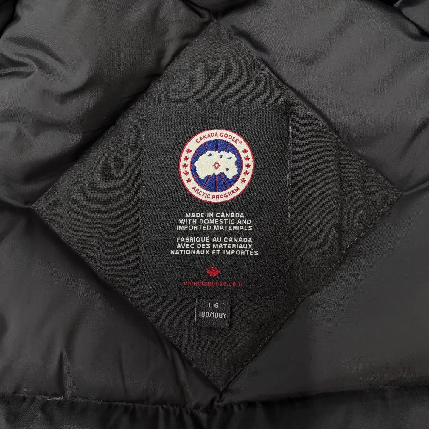 Canada Goose Canada Goose Black Short Bomber Down Jacket Q10 Size US L / EU 52-54 / 3 - 4 Thumbnail