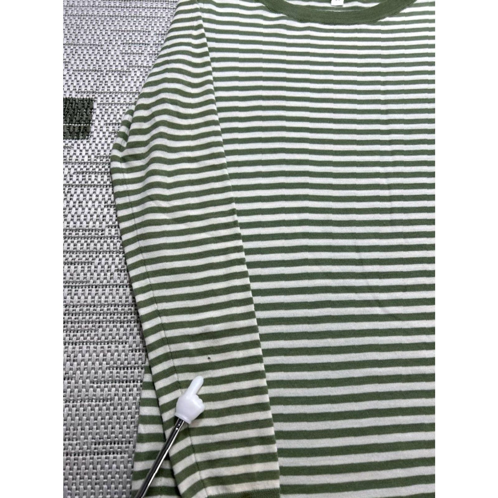 Max Mara Max Mara Shirt Womens S Green Wool Knit Pullover Striped Crew Neck Casual Knit Pullover 90s? Size S / US 4 / IT 40 - 5 Thumbnail