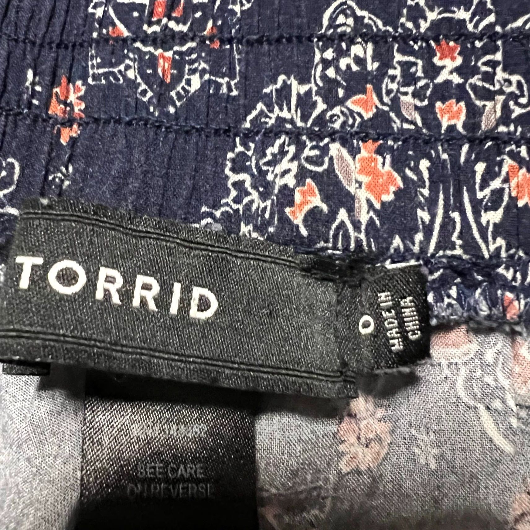 Torrid Torrid Pants Womens 0 Mandala Wide Leg Tie Waist Challis Navy Cropped High Rise Dress Pants Womens Plus SizeBlue (0) Size 25" / US 0 / IT 36 - 5 Thumbnail